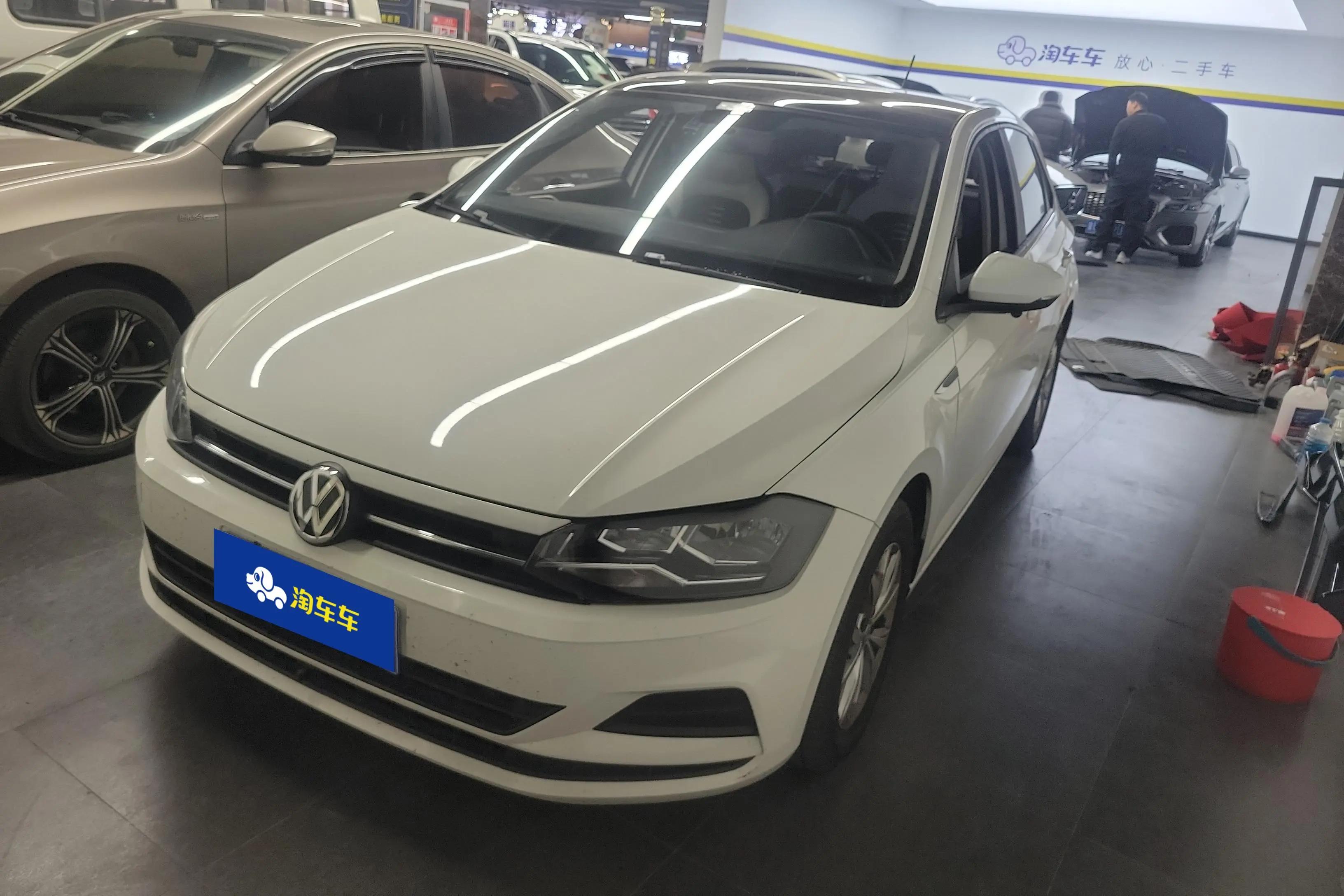 Volkswagen Polo 2021 г. 35300 км.