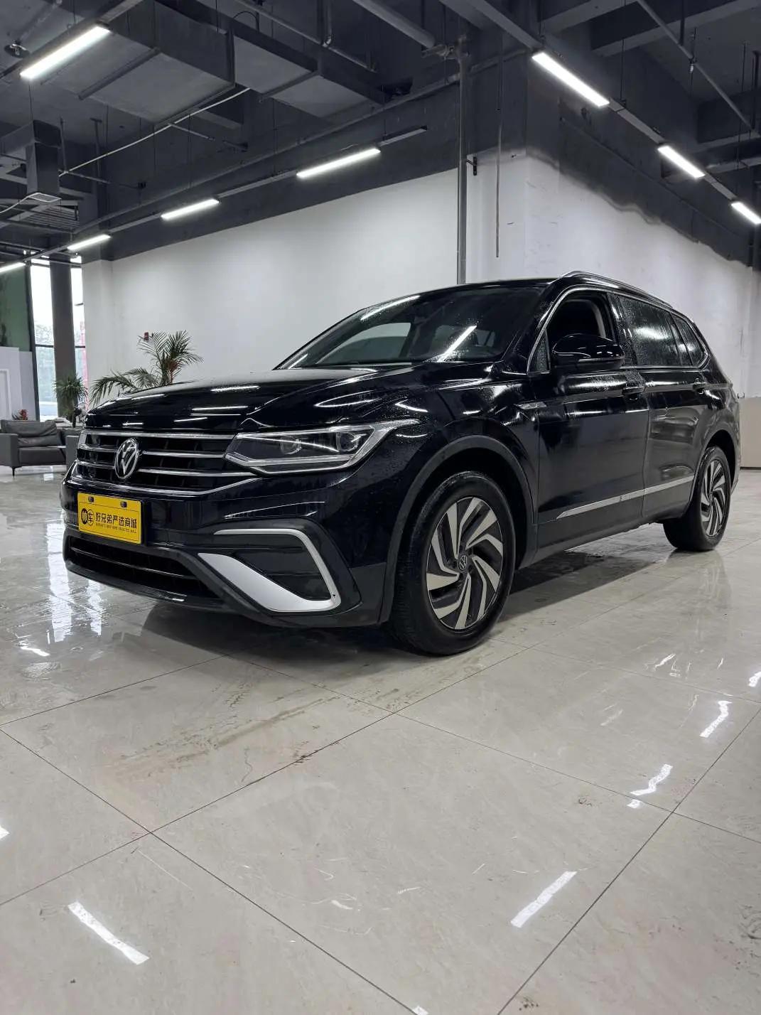 Volkswagen Tiguan L 2022 г. 32835 км.