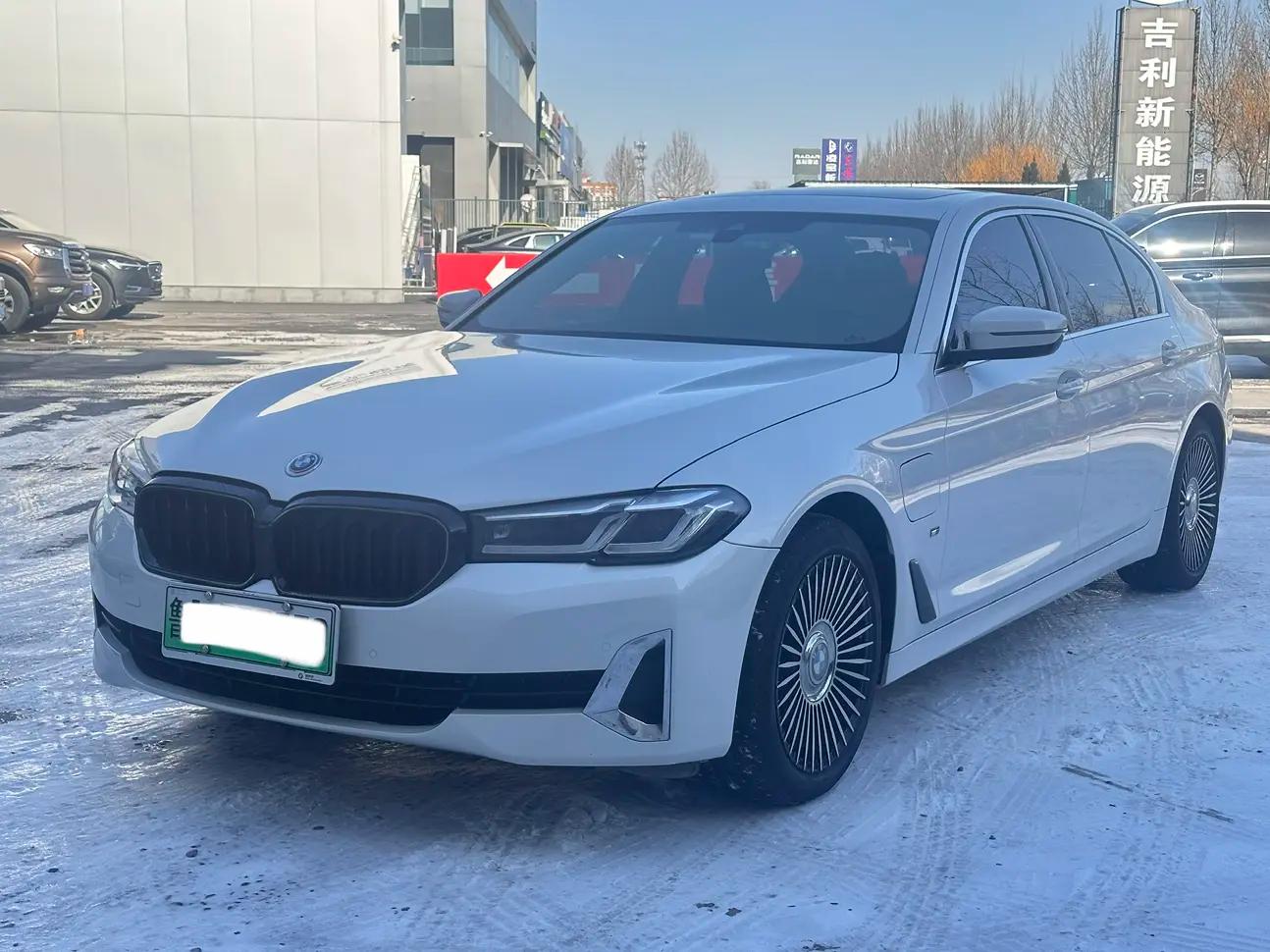 BMW 5 Series PHEV 2021 г. 65085 км.