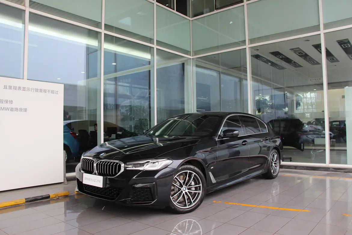 BMW 5 Series PHEV 2023 г. 61801 км.