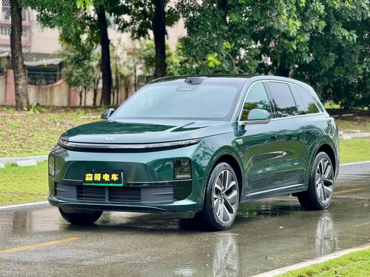 Lixiang L6 2024 г. 18074 км.