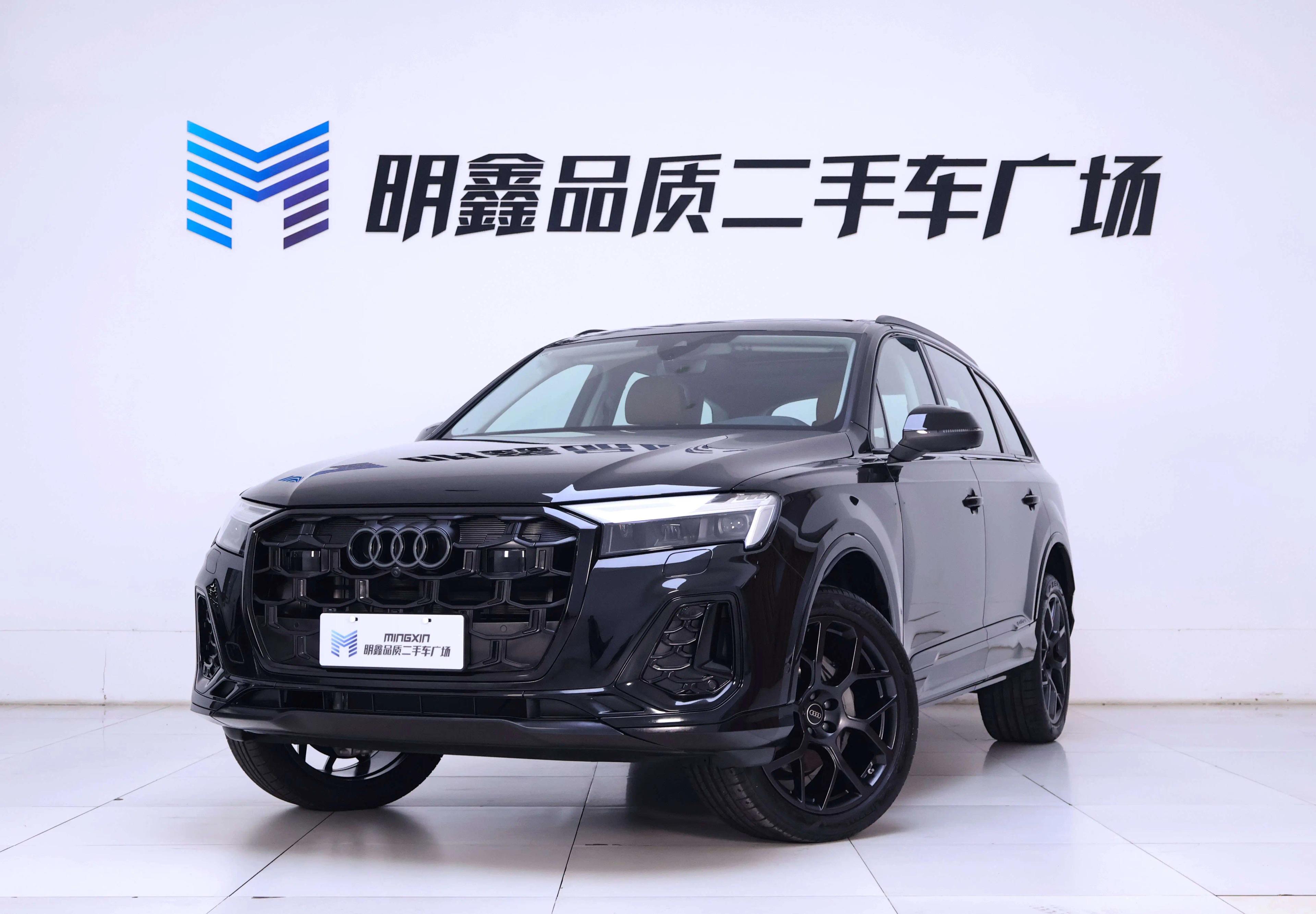 Audi Q7 2024 г. 1545 км.