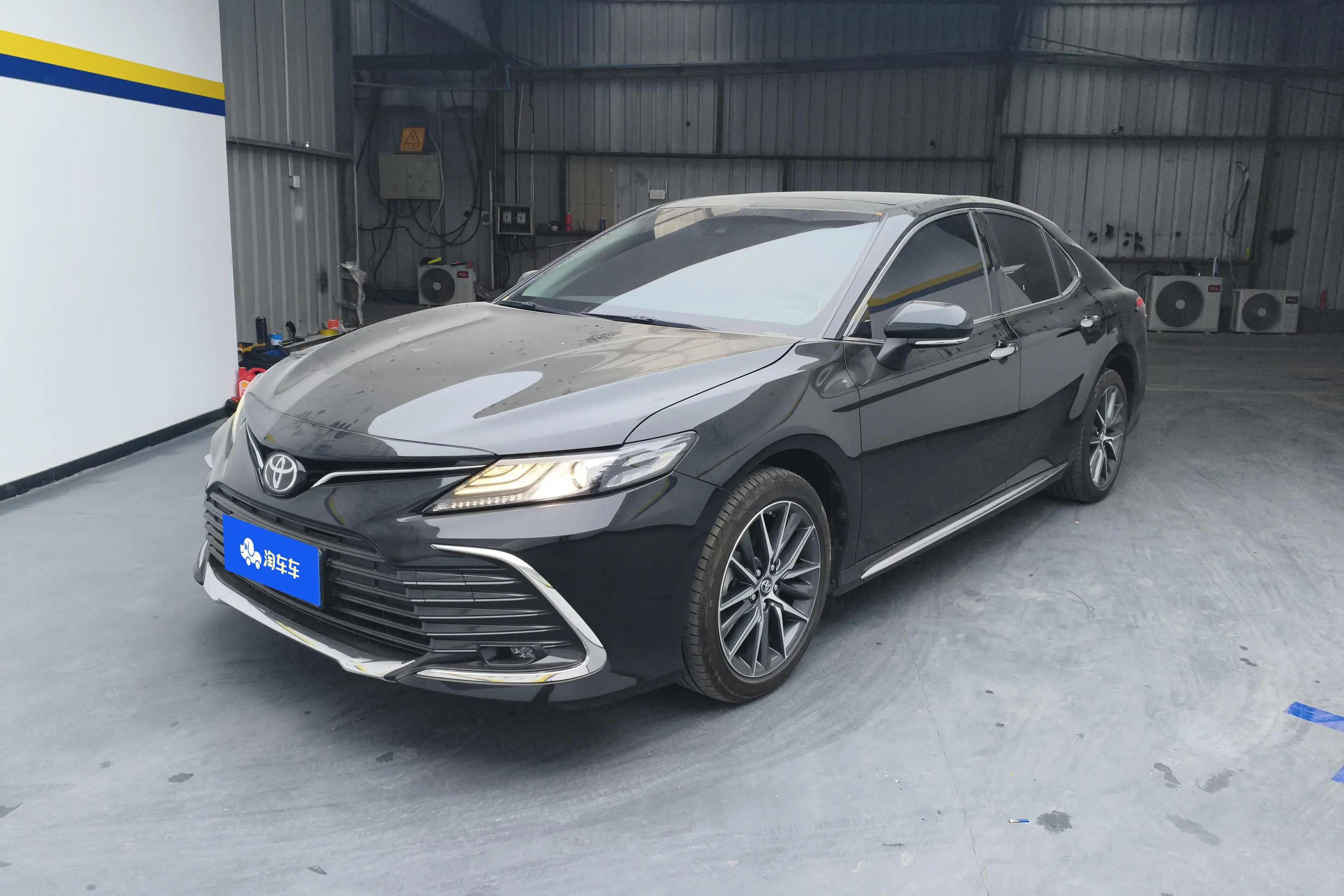 Toyota Camry 2024 г. 21285 км.