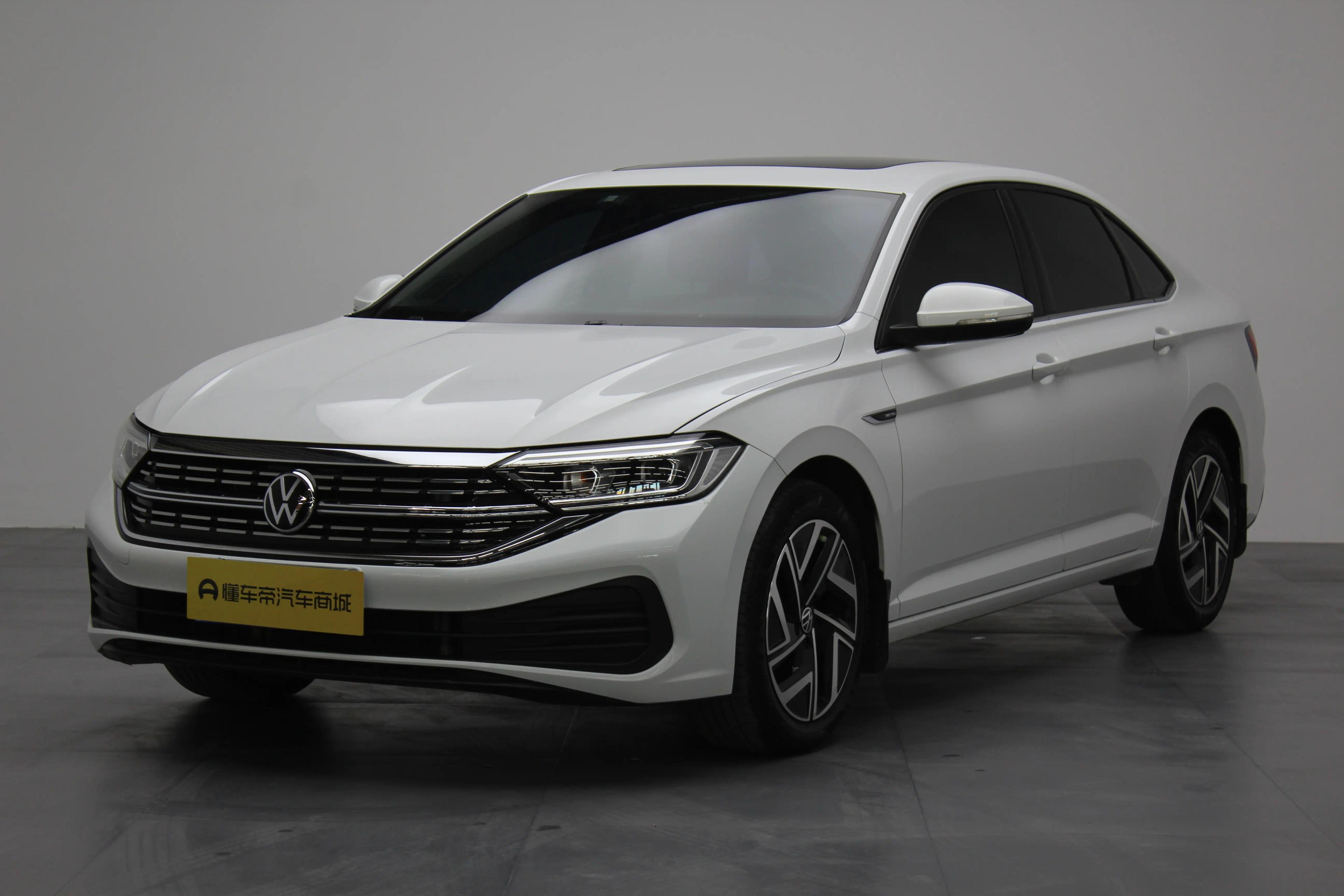 Volkswagen Sagitar 2024 г. 19522 км.