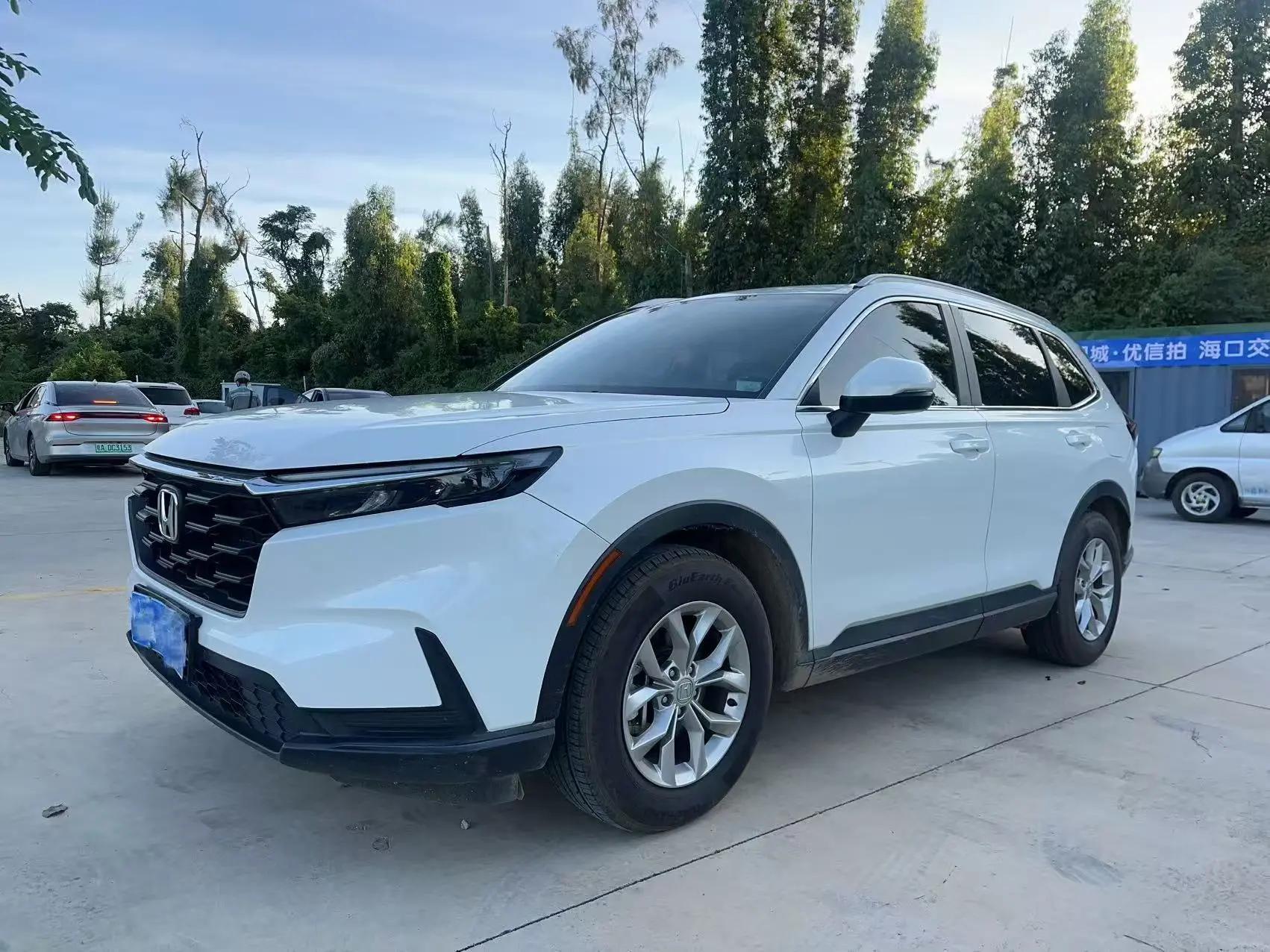Honda CR-V 2023 г. 89130 км.