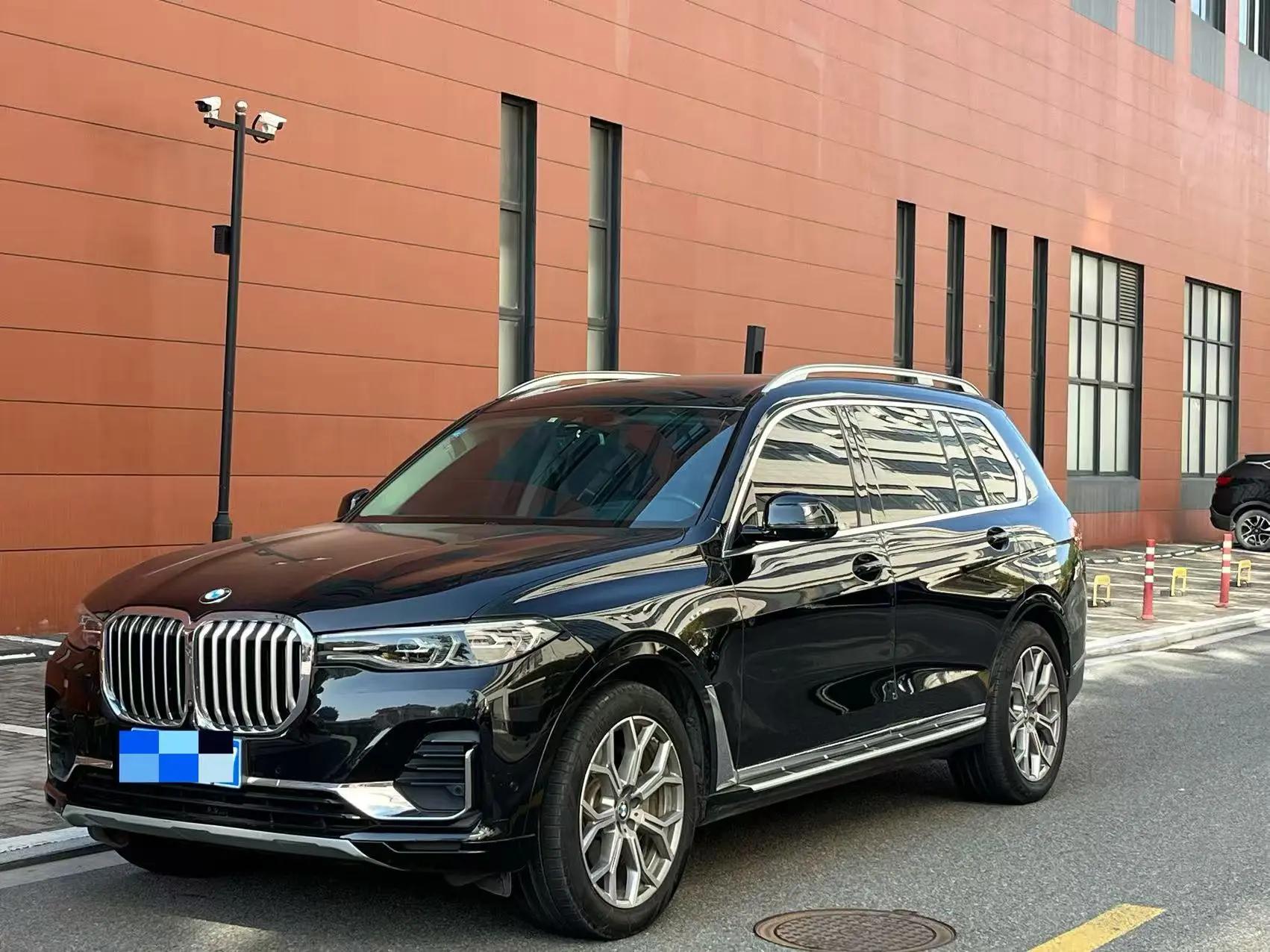 BMW X7 2021 г. 84119 км.