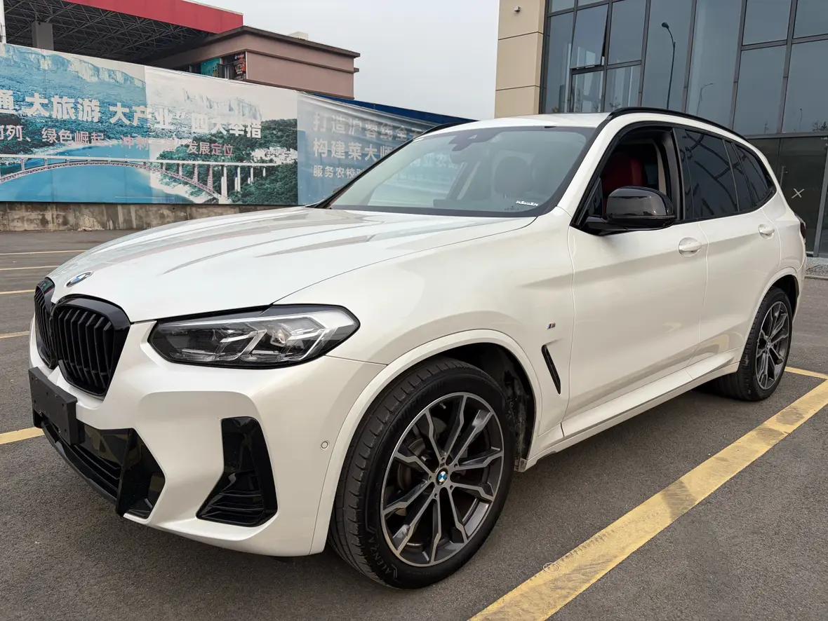 BMW X3 2024 г. 9128 км.