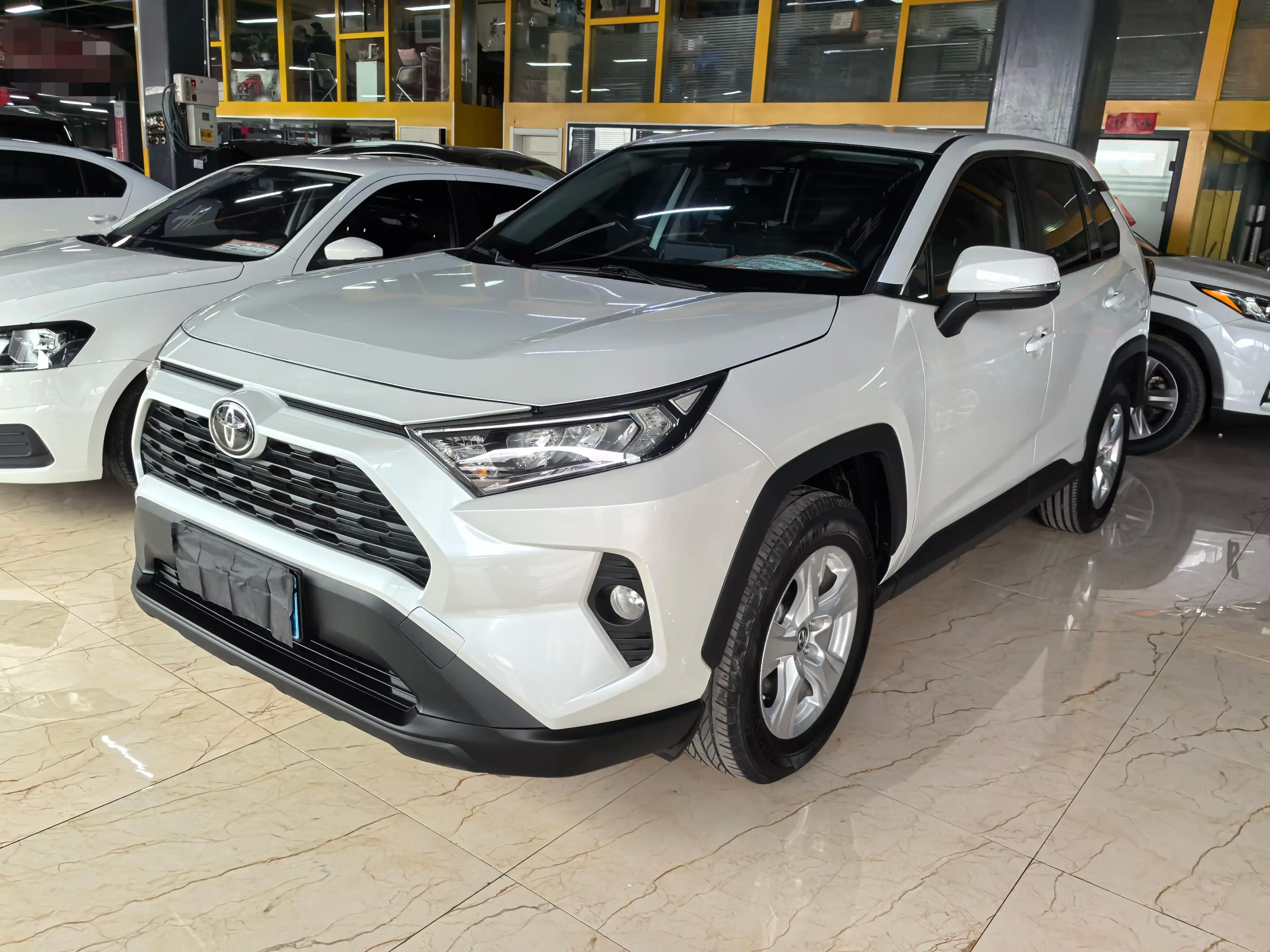 Toyota RAV4 2023 г. 56087 км.