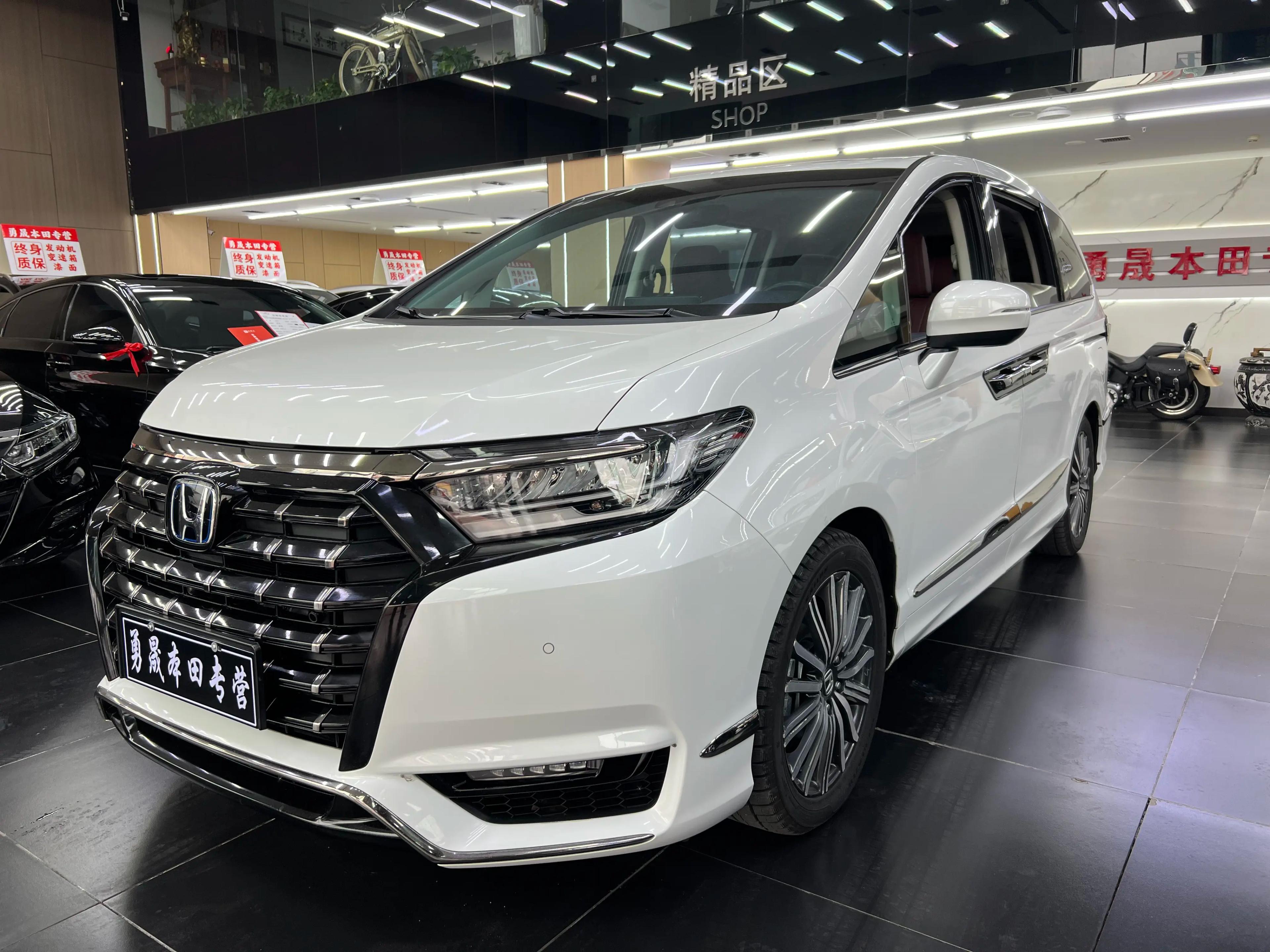 Honda Elysion 2023 г. 54070 км.