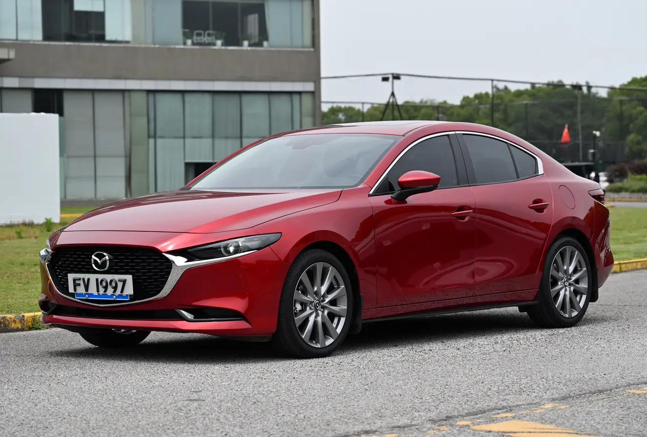 Mazda Axela 2024 г. 17126 км.