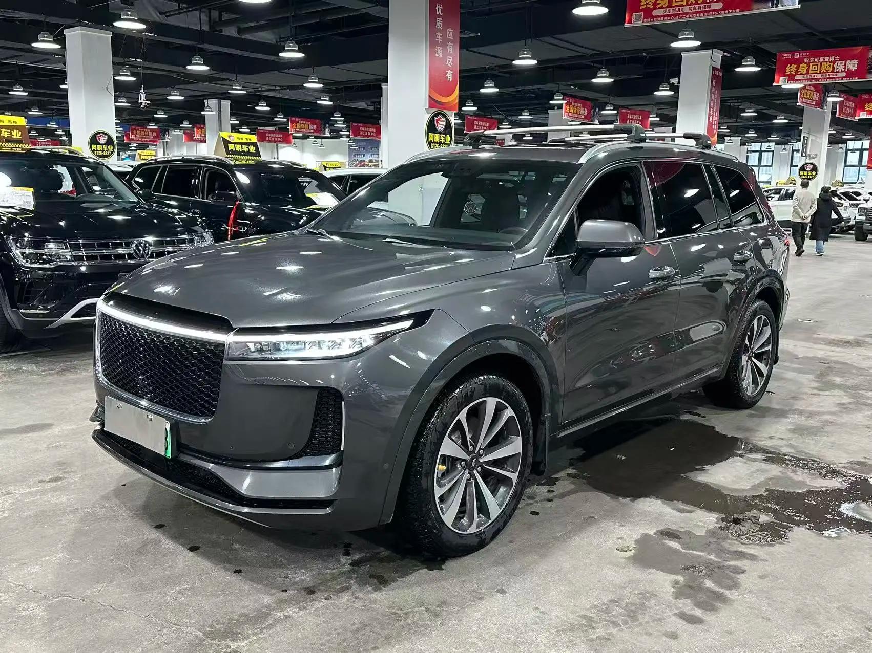 Lixiang ONE 2021 г. 120001 км.