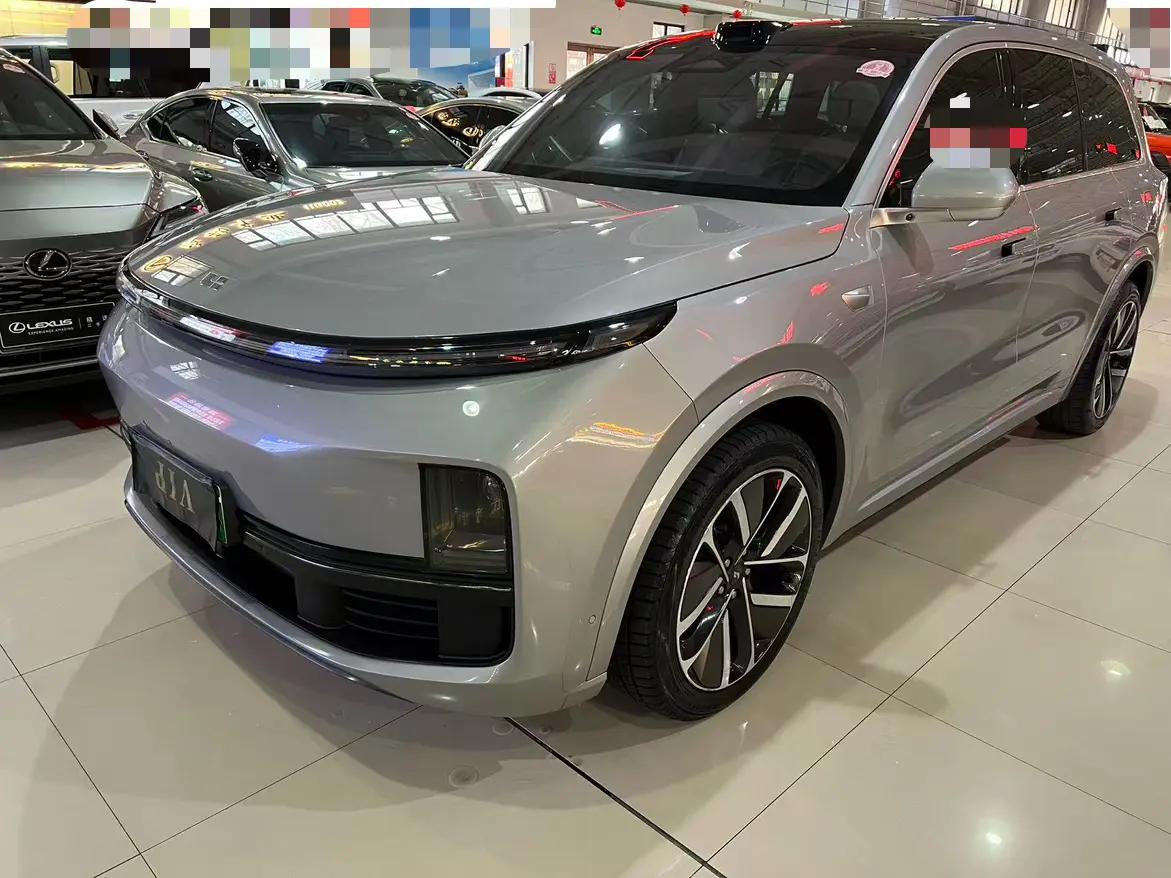 Lixiang L9 2022 г. 100060 км.