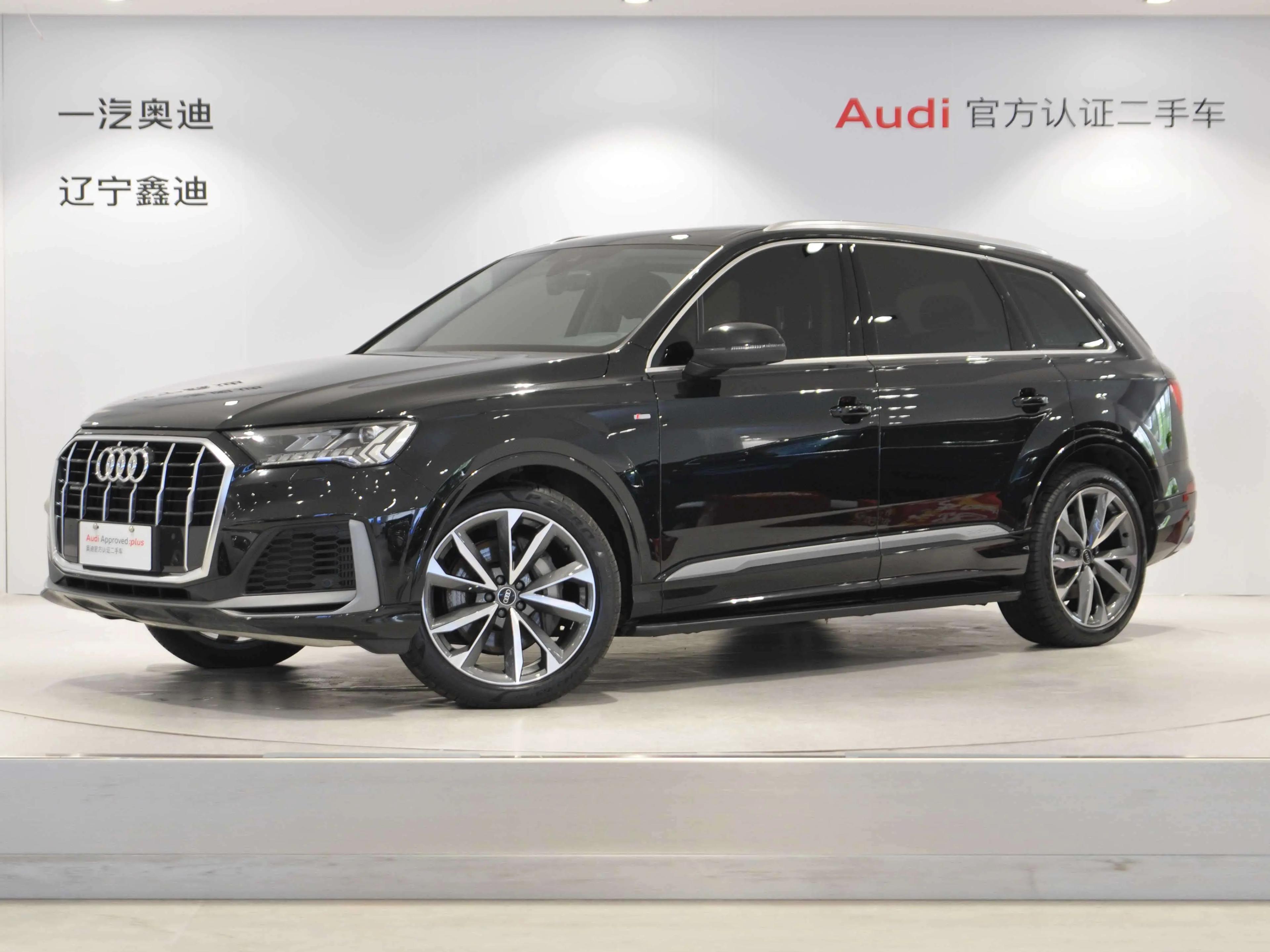 Audi Q7 2021 г. 77029 км.