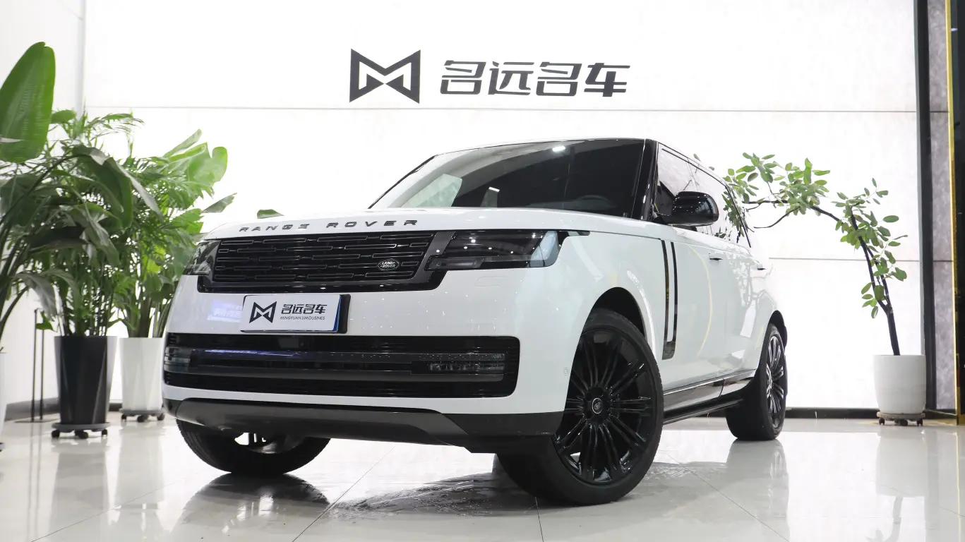 Land Rover Range rover 2023 г. 7126 км.