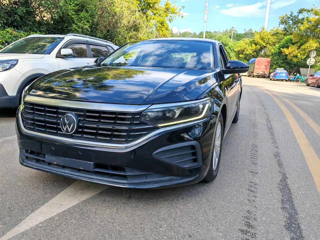 Volkswagen Passat 2022 г. 80077 км.