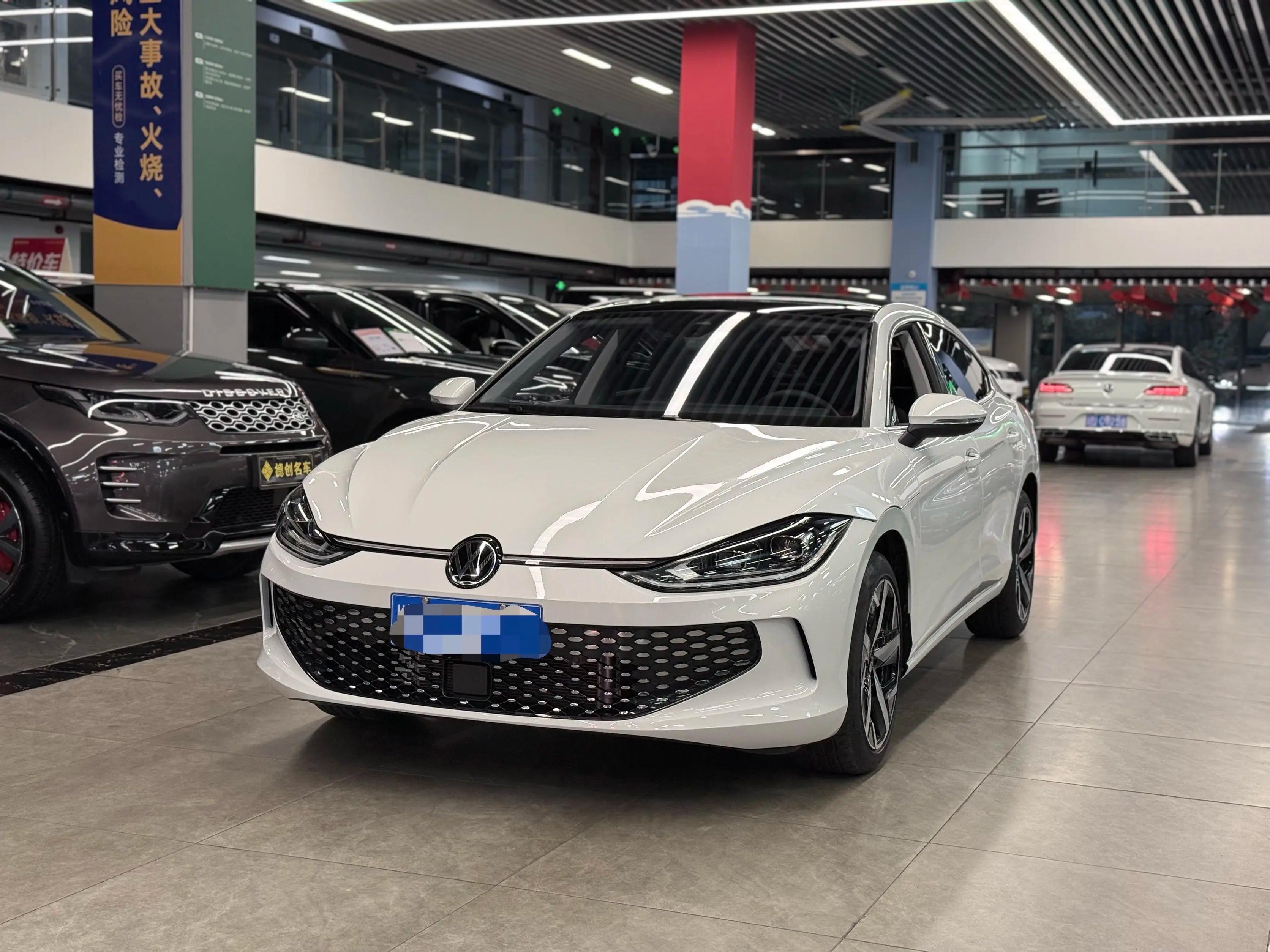 Volkswagen Lamando 2024 г. 2030 км.