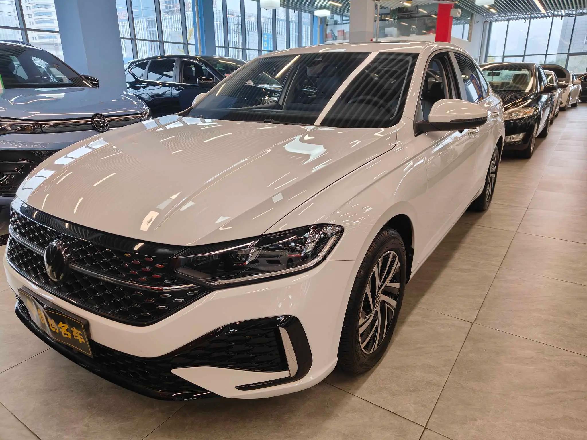 Volkswagen Lavida 2024 г. 9730 км.