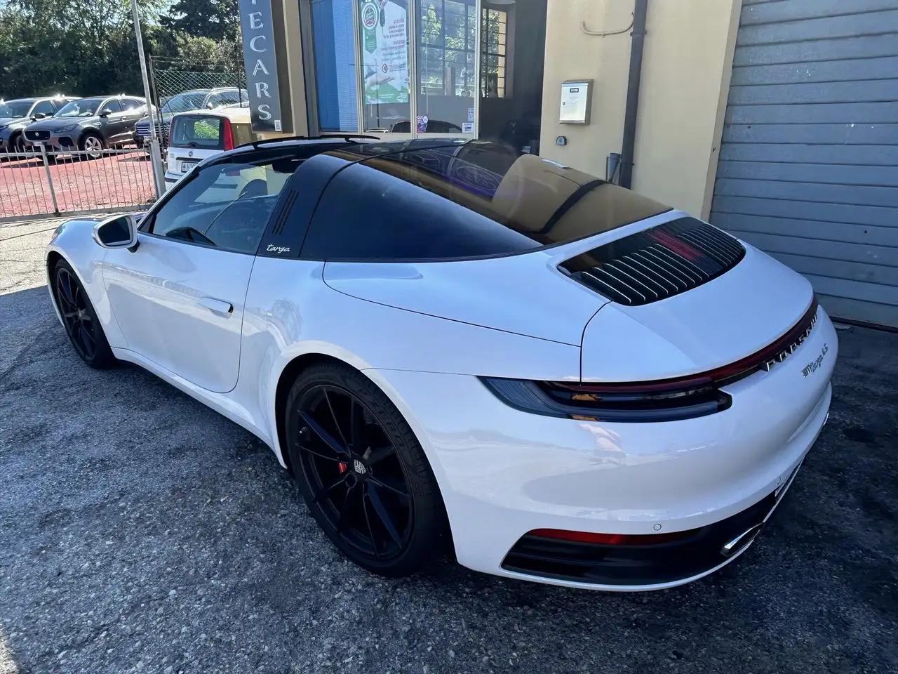 Porsche 911 Targa 4S 2022 г. 20085 км.