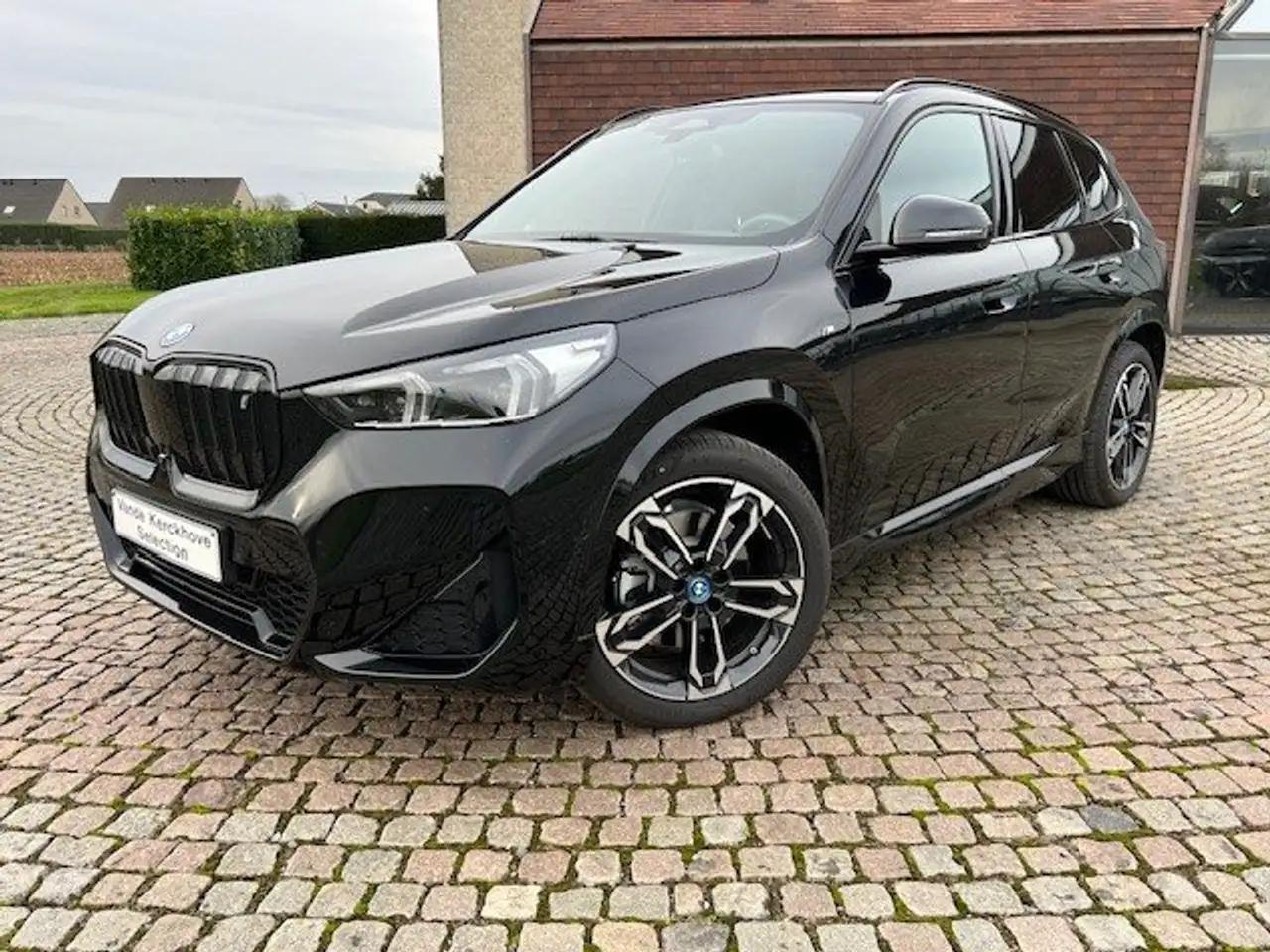BMW iX1 2023 г. 4196 км.