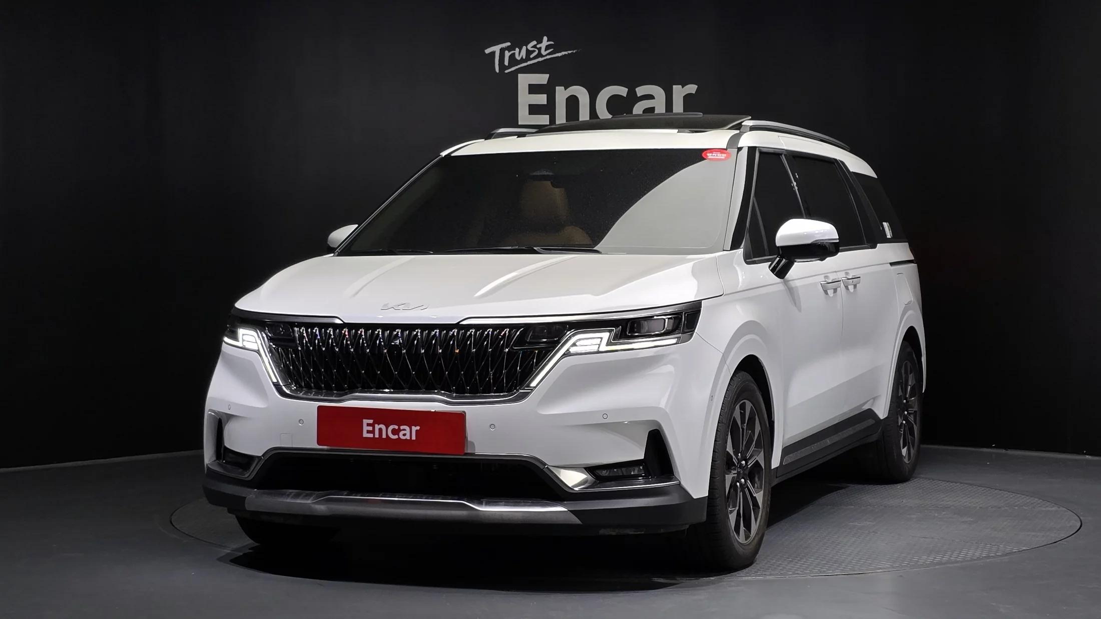 Kia Carnival 7-Seater Signature, 2023 г. 52242 км.