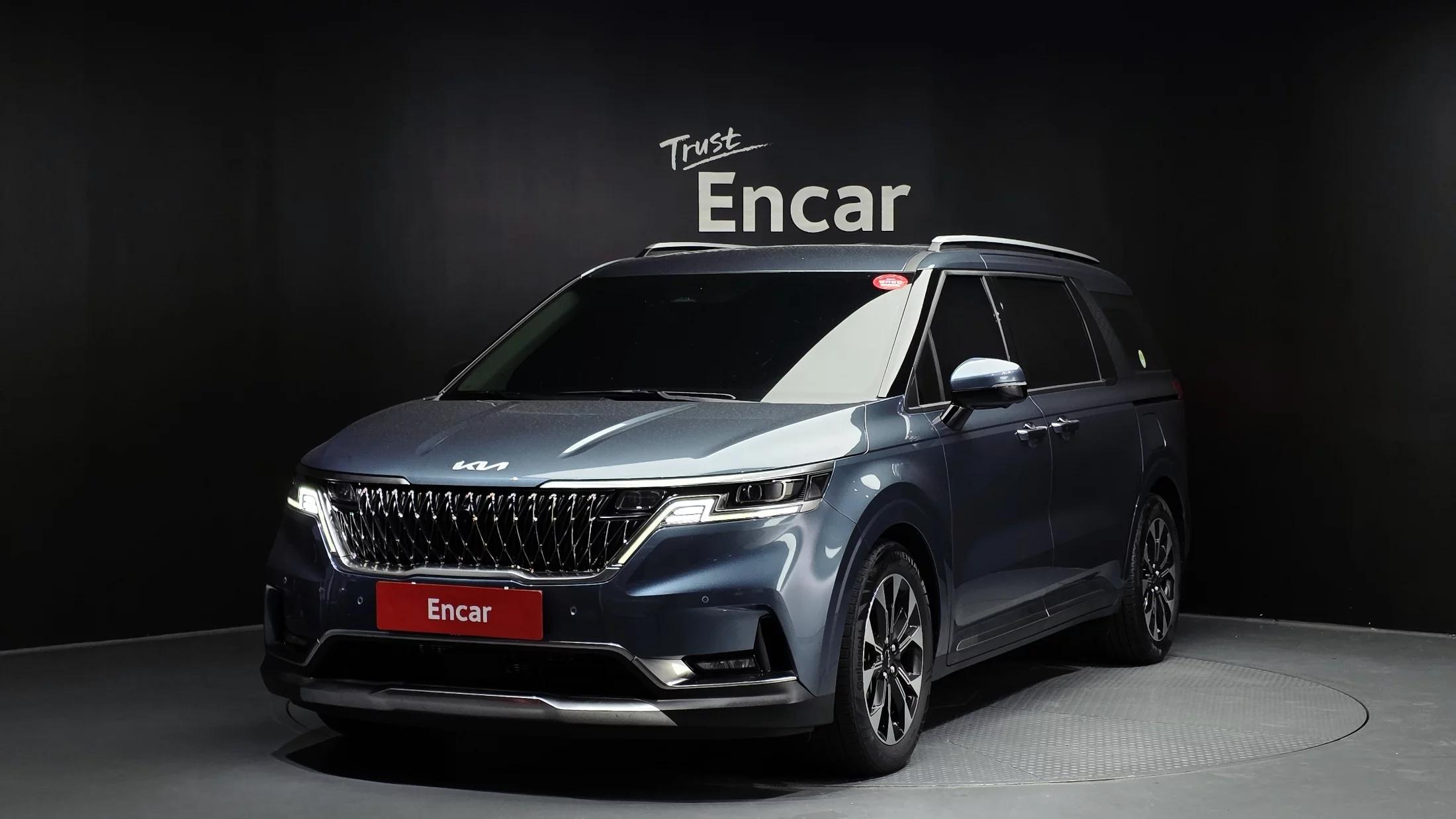 Kia Carnival Gasoline 7-Seater Signature, 2023 г. 47023 км.