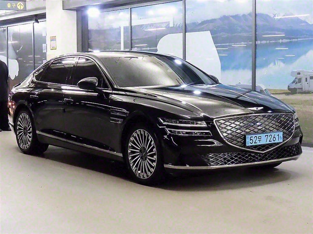 Genesis Electrified G80 e-AWD, электромобиль, 2021 г. 81612 км.