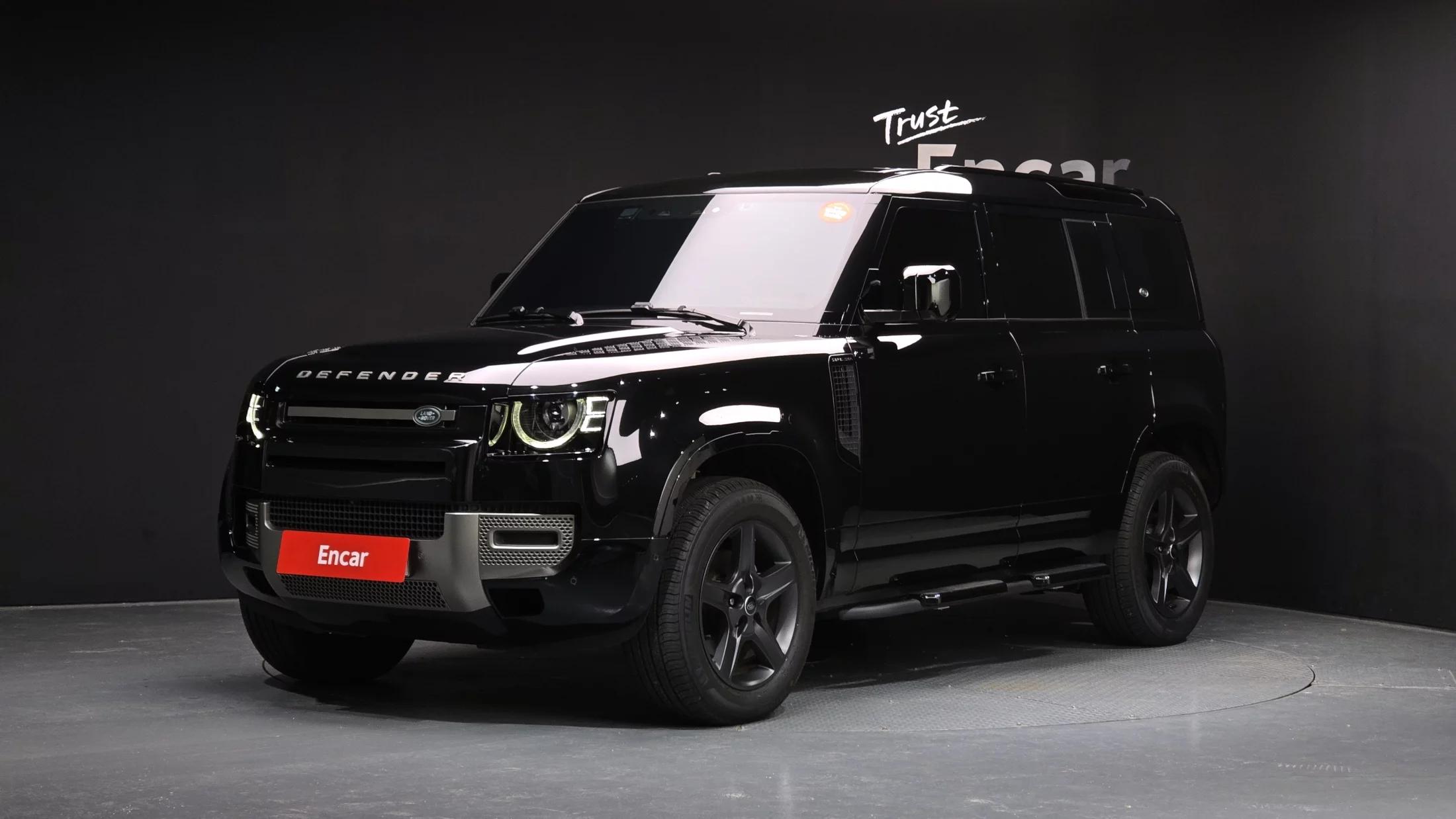 Land Rover DEFENDER 110 P300 X-Dynamic SE, 2024 г. 6807 км.