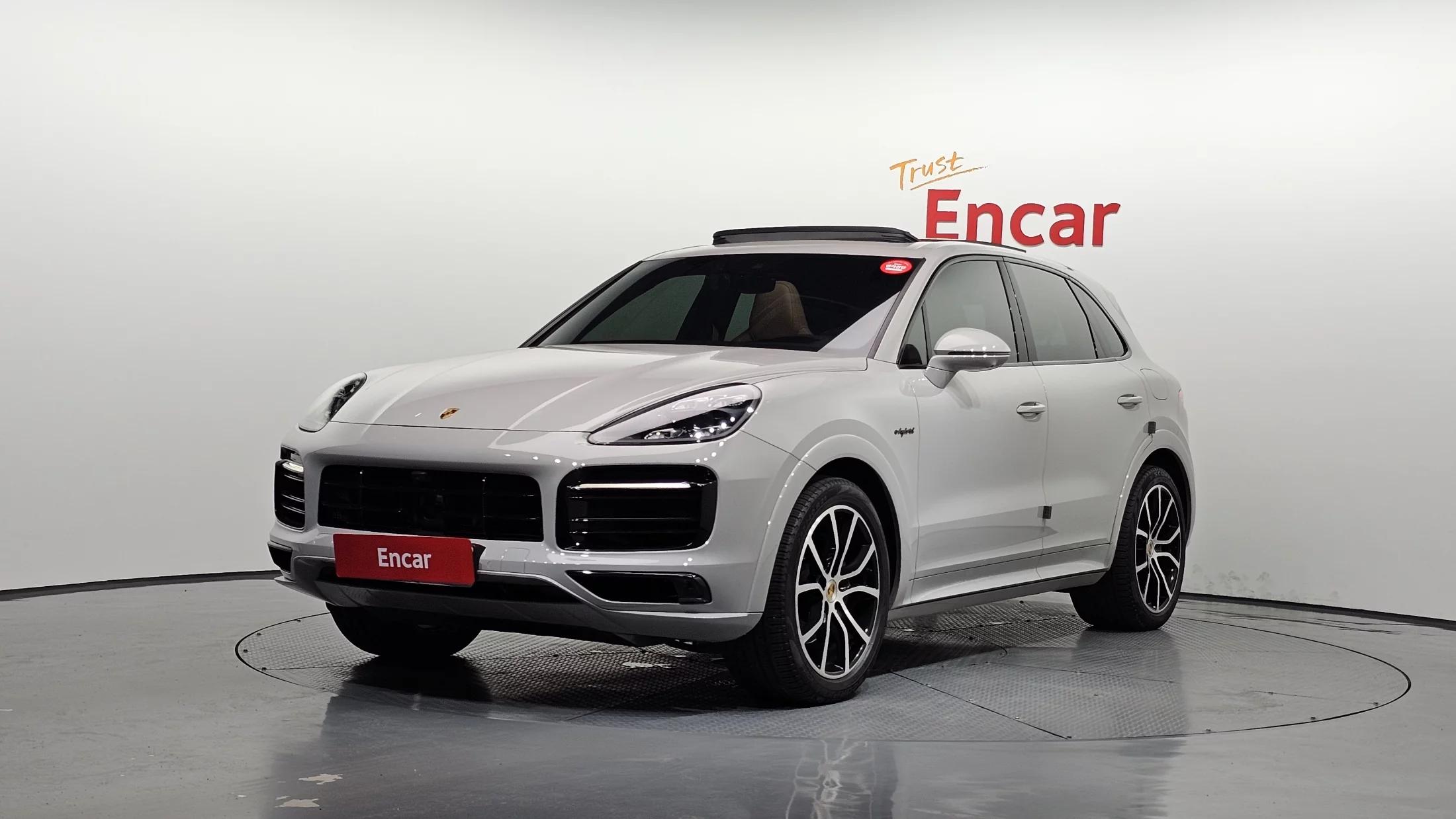 Porsche CAYENNE 3.0 E-Hybrid, гибрид, 2021 г. 74604 км.