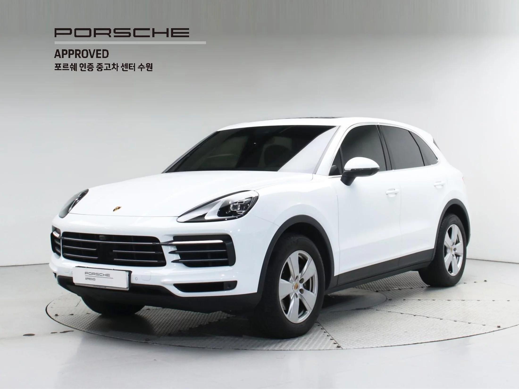 Porsche CAYENNE 3.0, 2023 г. 35665 км.