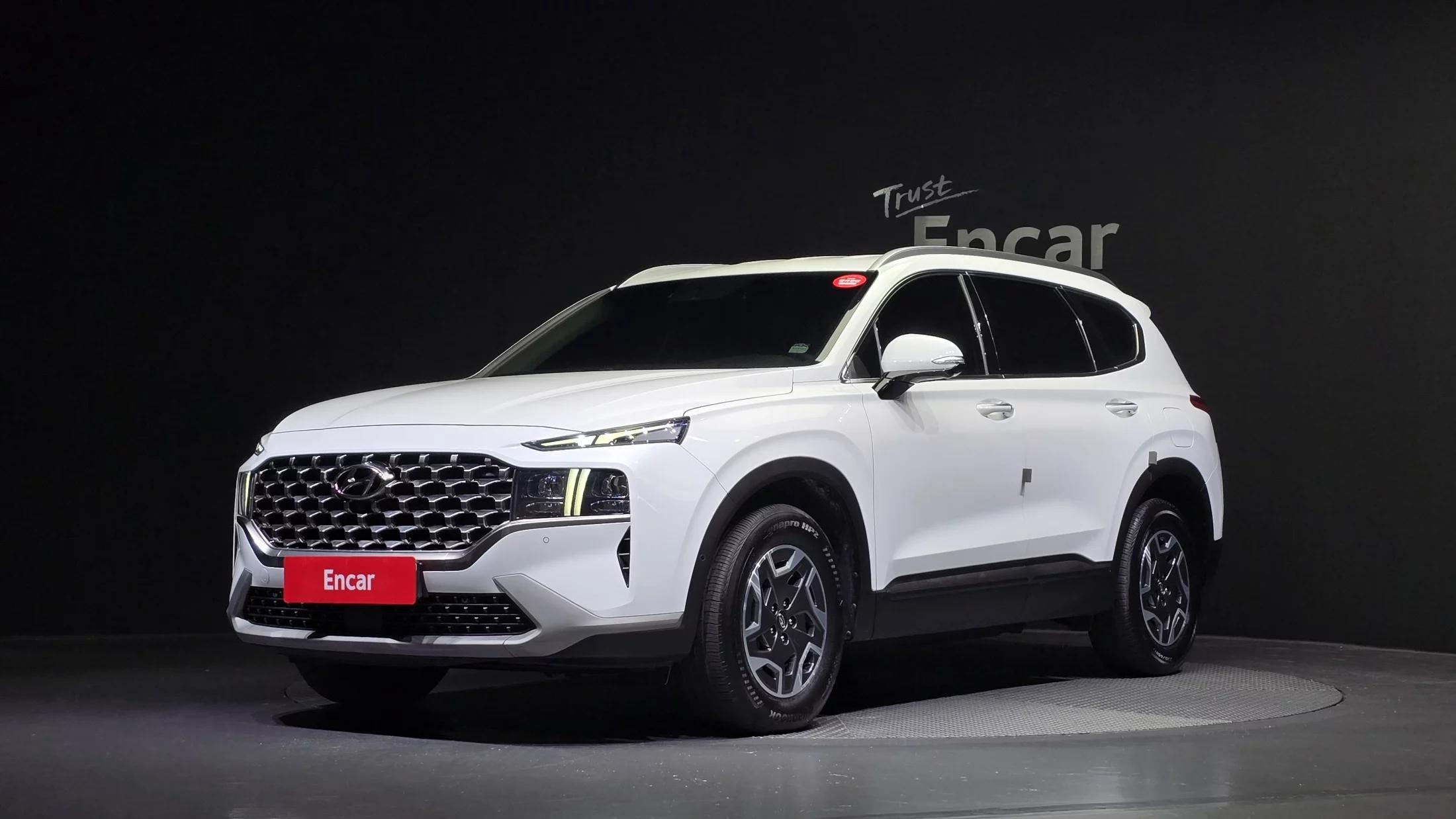 Hyundai Santa Fe HEV 1.6 2WD Prestige, гибрид, 2022 г. 111959 км.