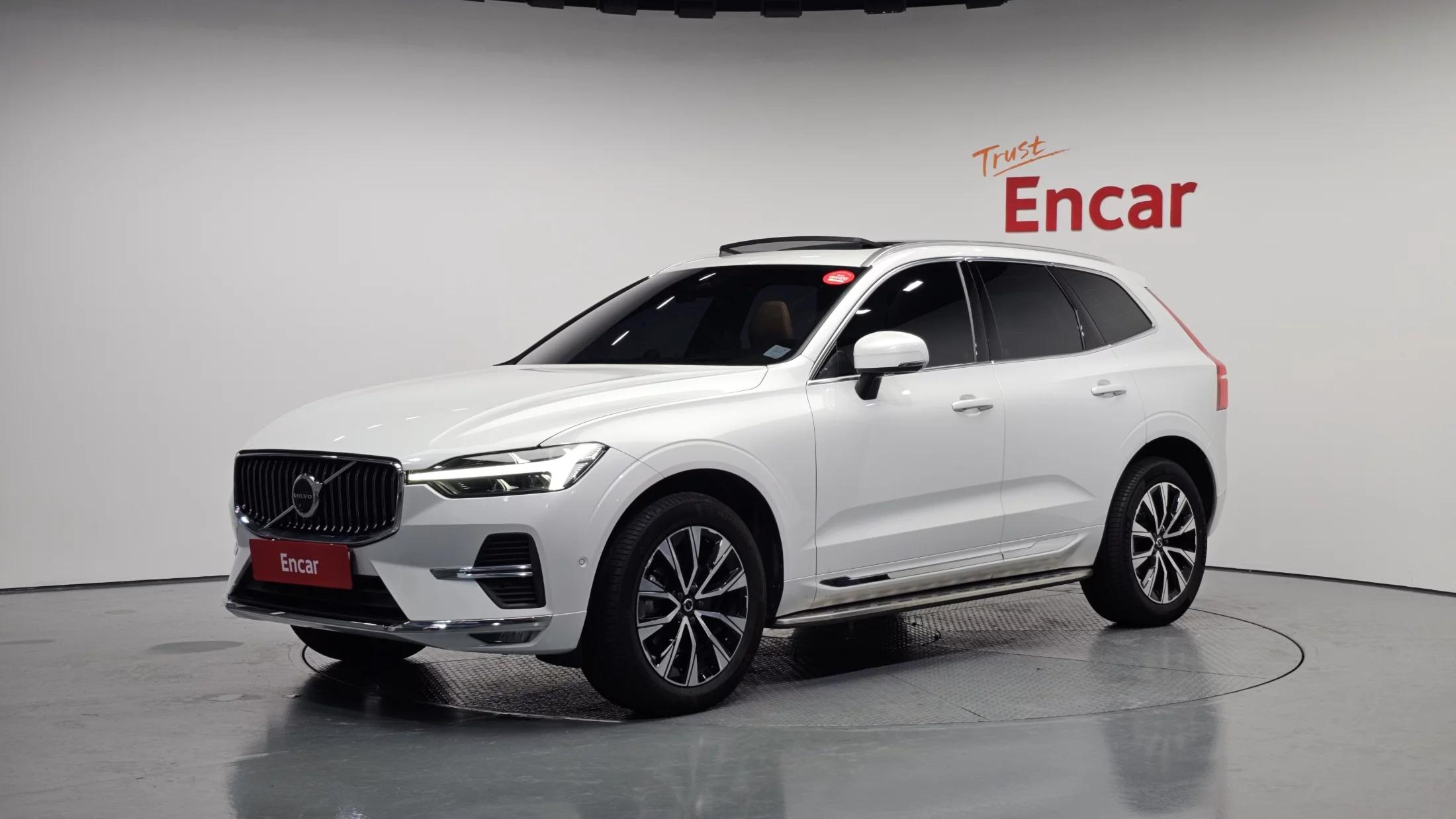 Volvo XC60 B5 Ultra Bright, 2024 г. 15421 км.