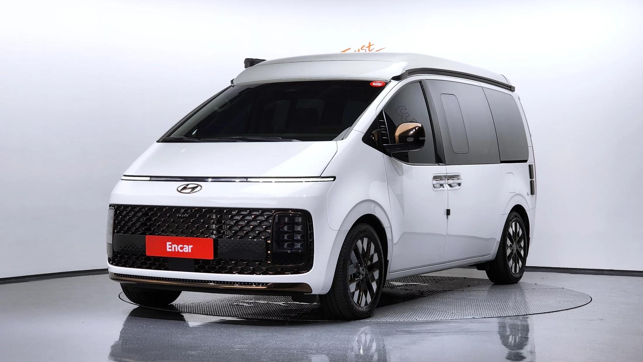 Hyundai Staria 4WD 캠핑카 Prestige Camper 4Seater, 2023 г. 20189 км.