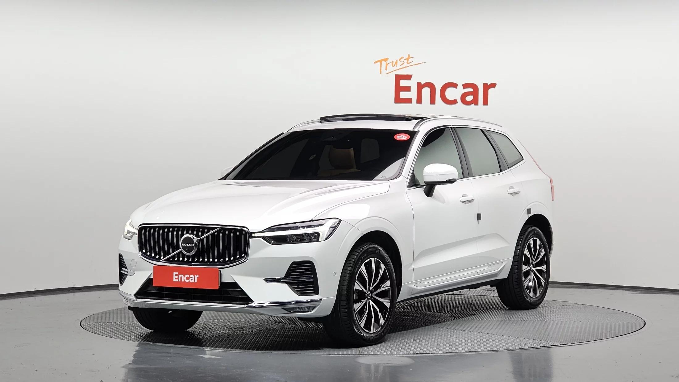 Volvo XC60 B5 Ultimate Bright, 2024 г. 29417 км.