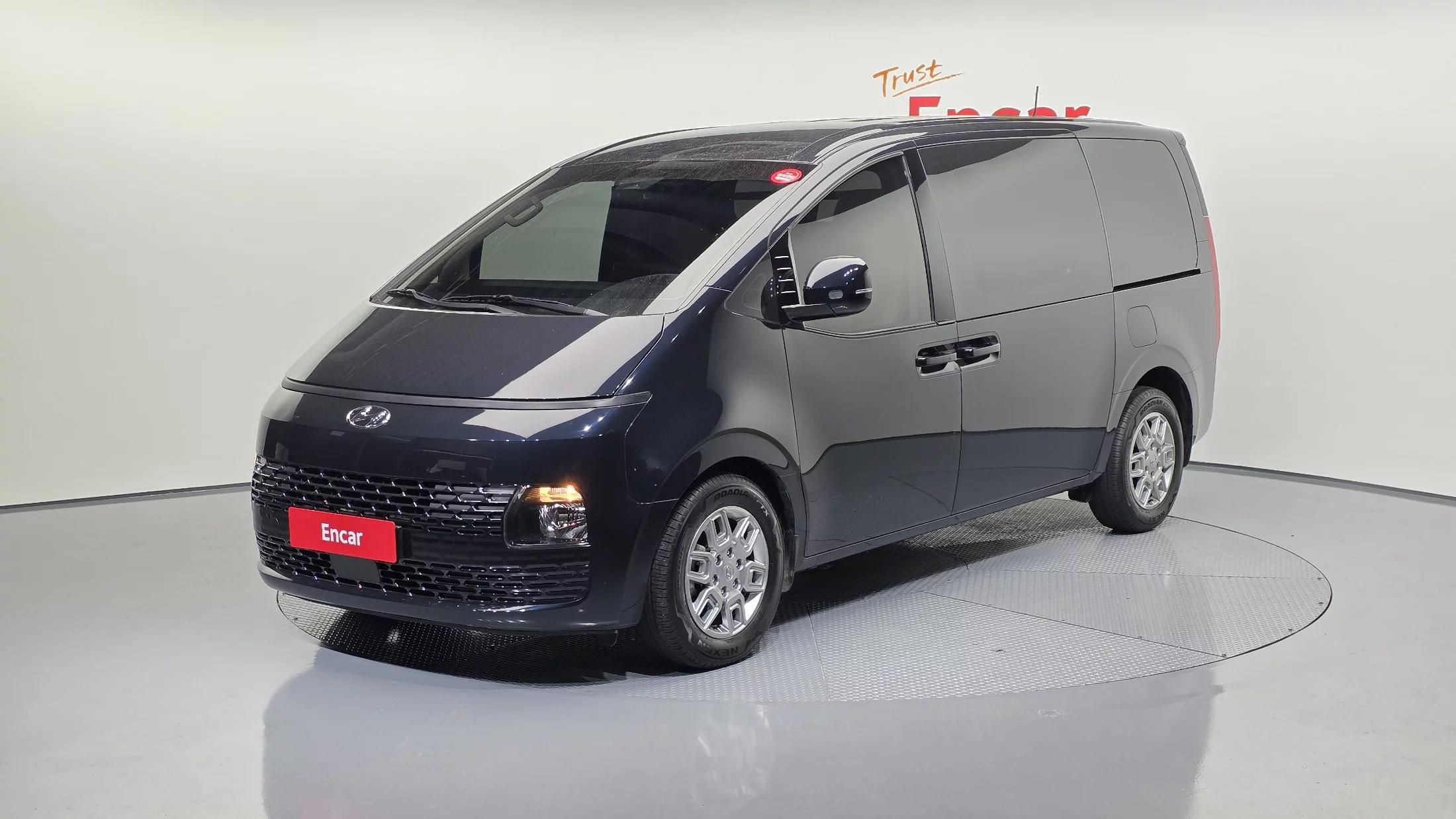 Hyundai Staria L3.5 Cargo 3-Seater Modern, 2021 г. 129261 км.