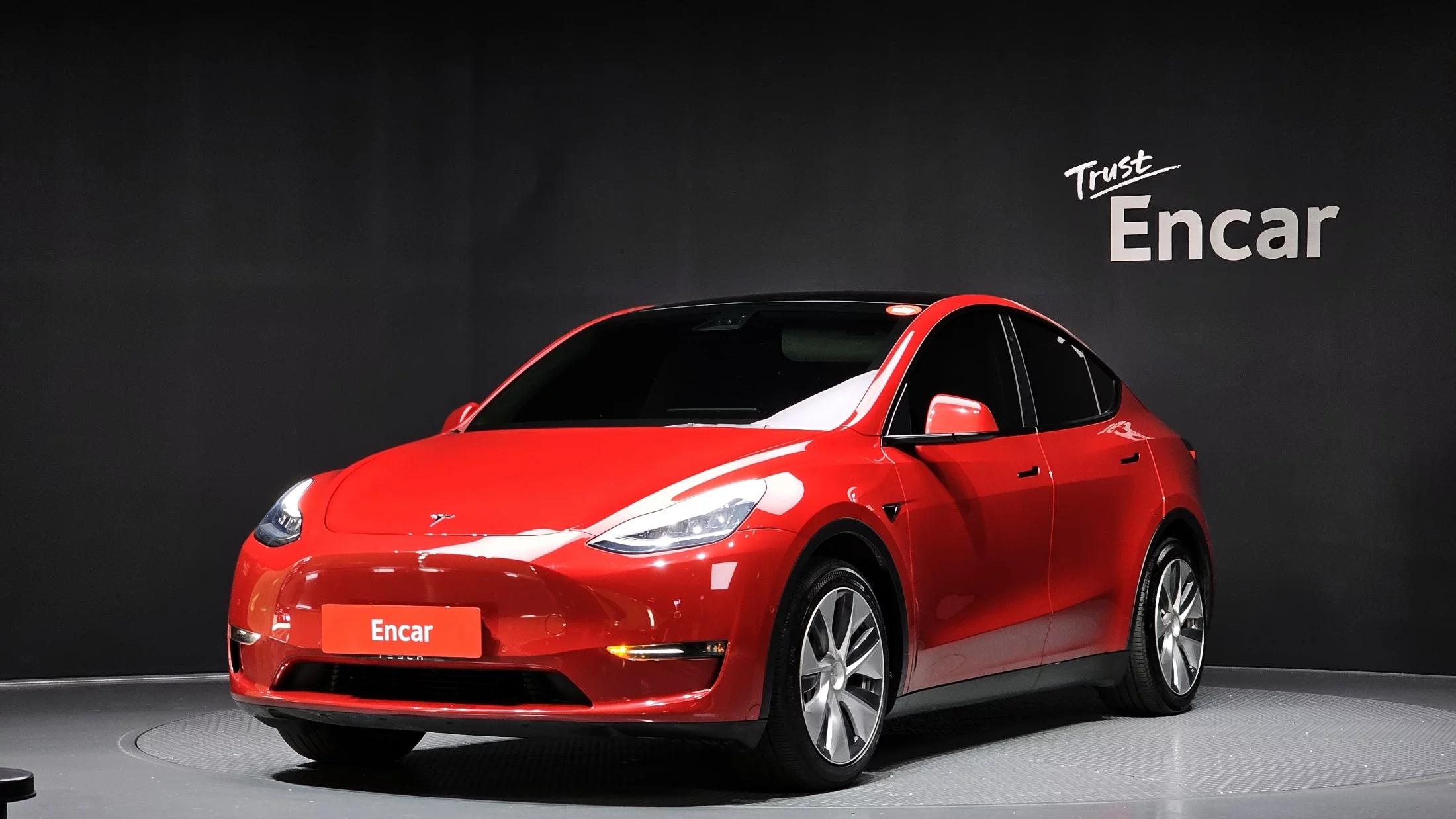 Tesla Model Y Standard Range, электромобиль, 2021 г. 190007 км.