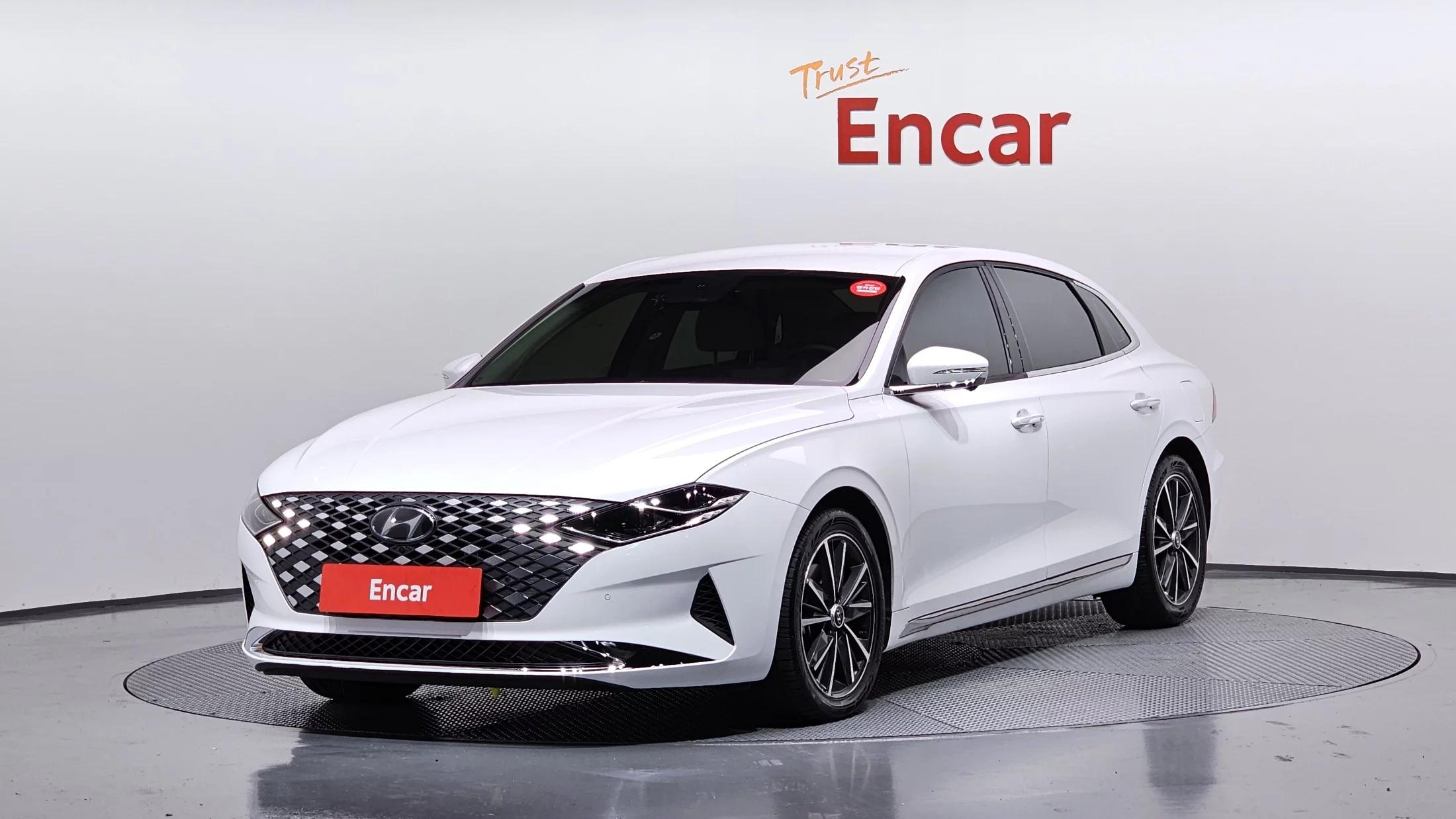 Hyundai Grandeur 2.5 Le Blanc, 2022 г. 35950 км.