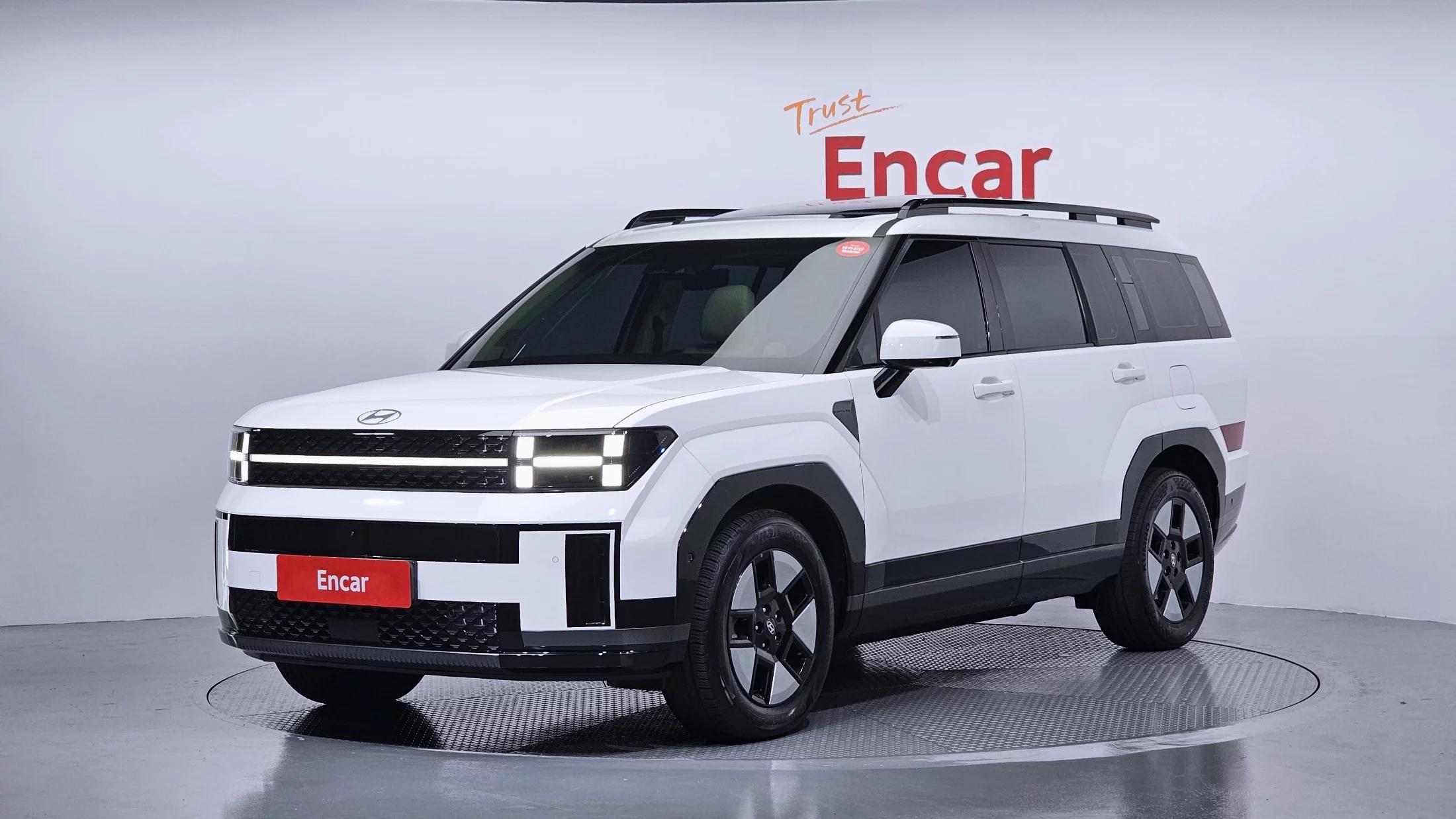 Hyundai Santa Fe HEV 1.6 2WD Calligraphy, гибрид, 2023 г. 52274 км.