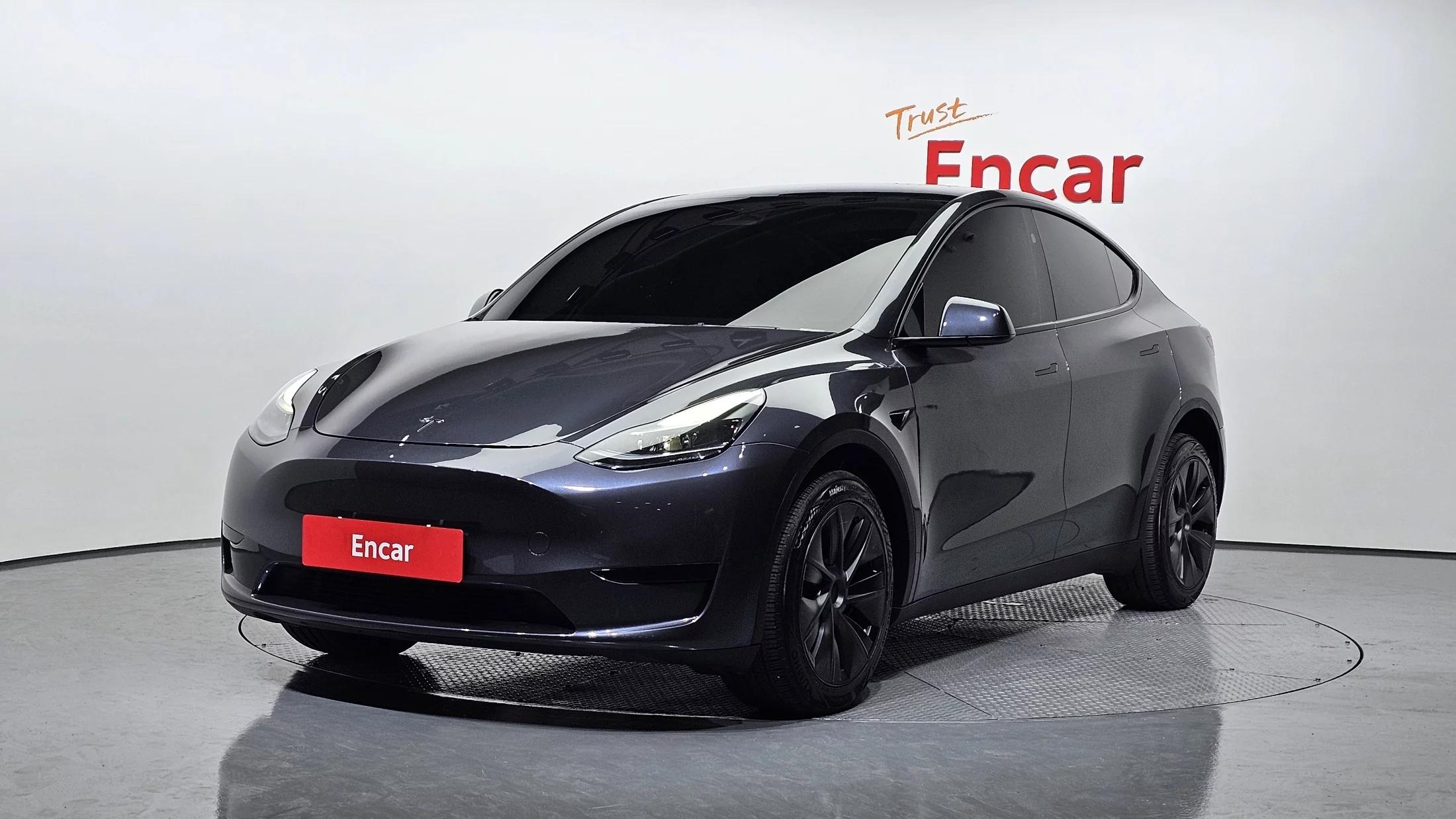 Tesla Model Y RWD, электромобиль, 2024 г. 18362 км.
