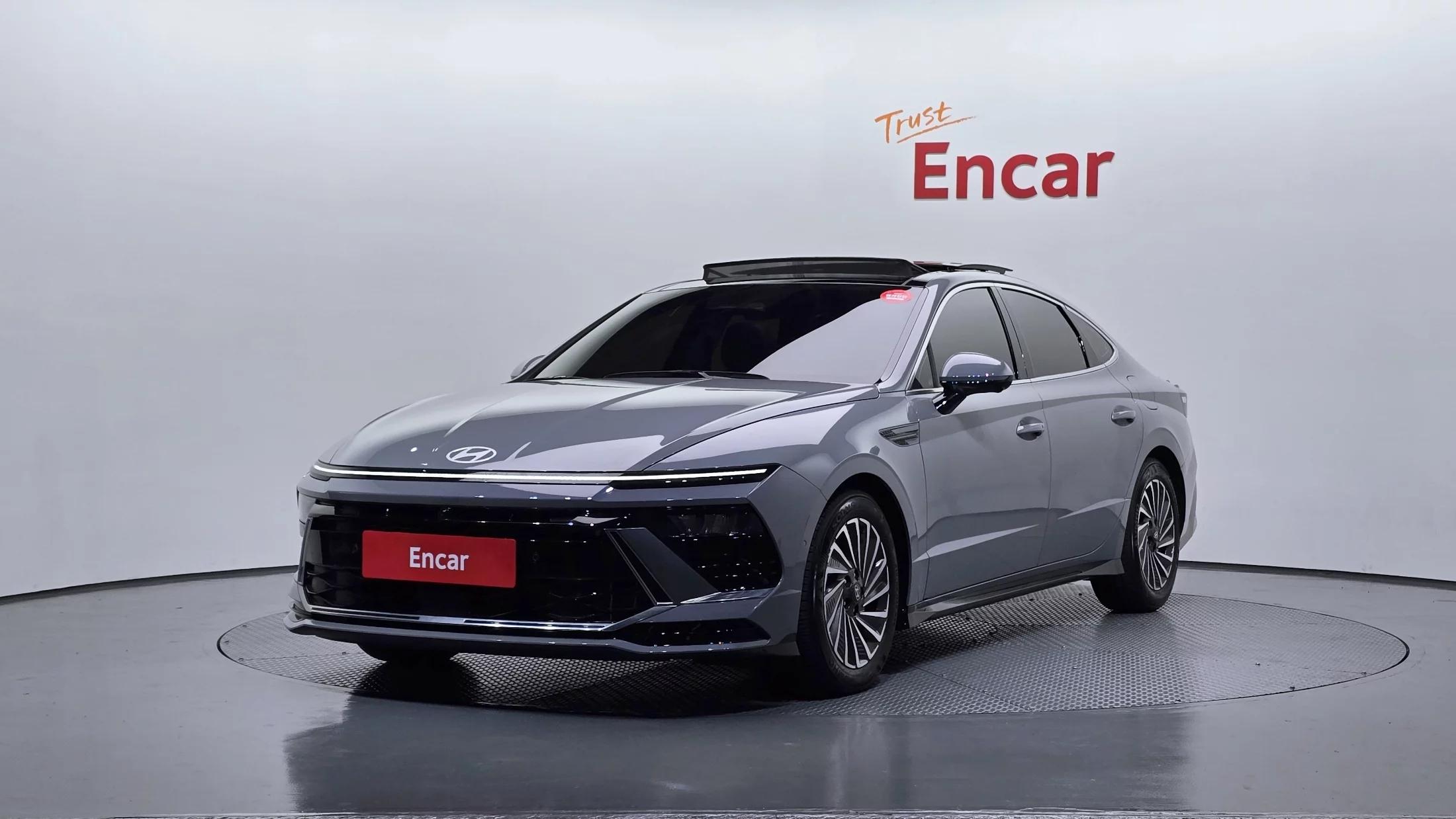 Hyundai Sonata Exclusive, гибрид, 2024 г. 9631 км.