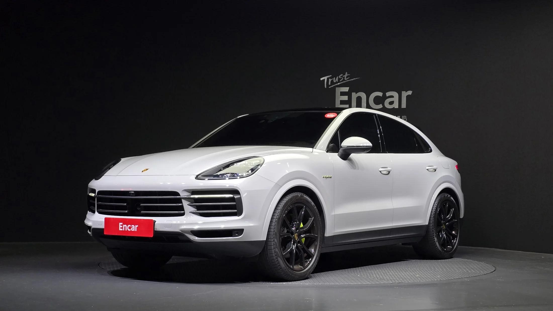 Porsche CAYENNE 3.0 E-HYBRID COUPE PLATINUM EDITION, гибрид, 2023 г. 22435 км.