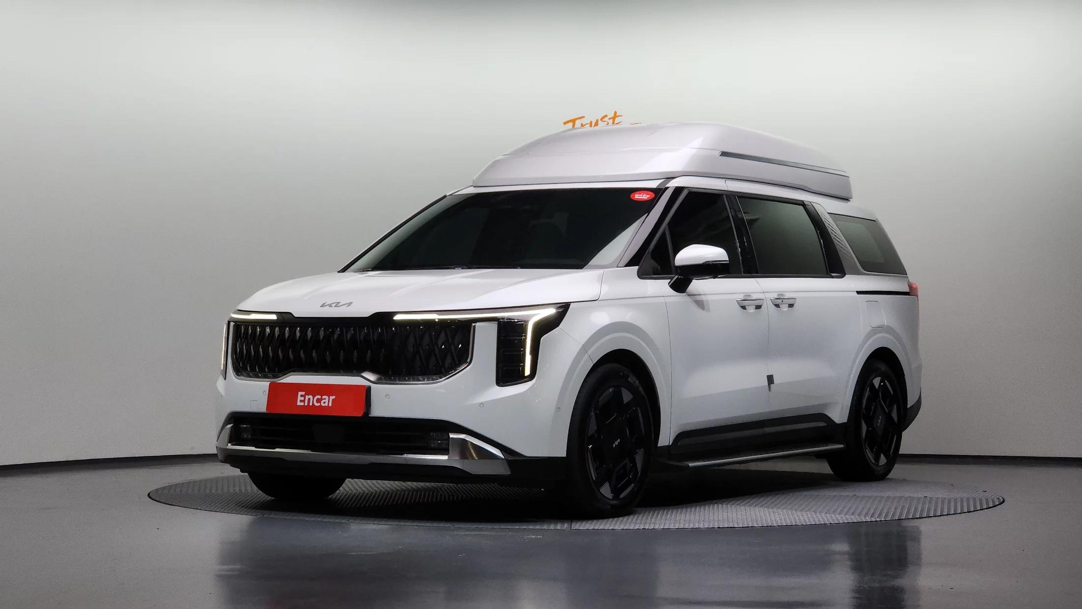 Kia Carnival Gasoline 7-Seater Hi Limousine Signature, 2024 г. 28468 км.