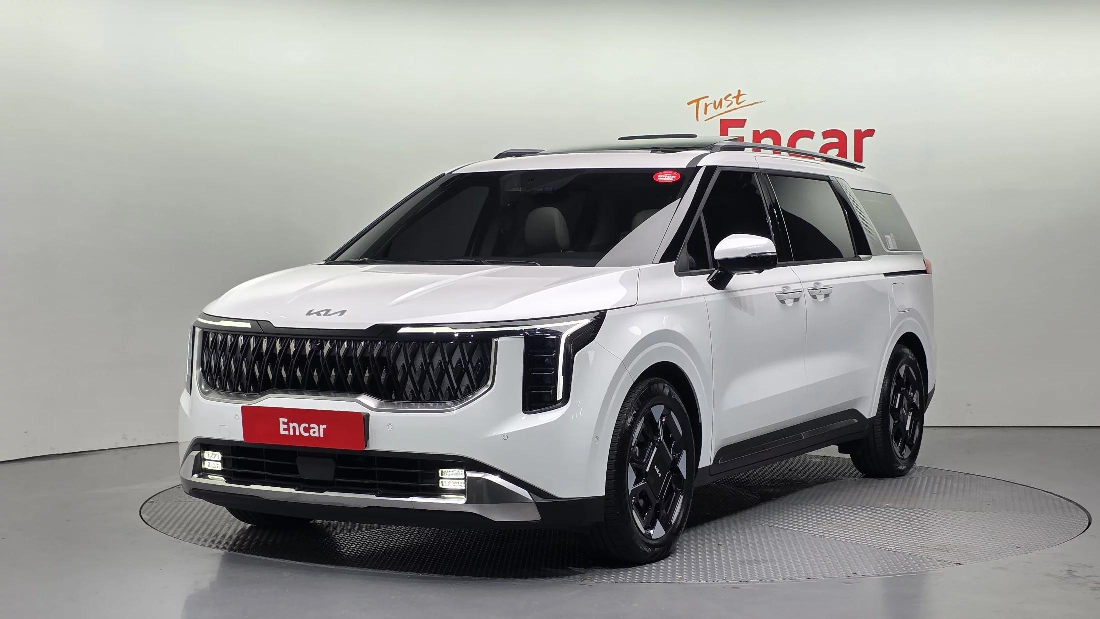 Kia Carnival Gasoline 7-Seater Signature, 2025 г. 2792 км.