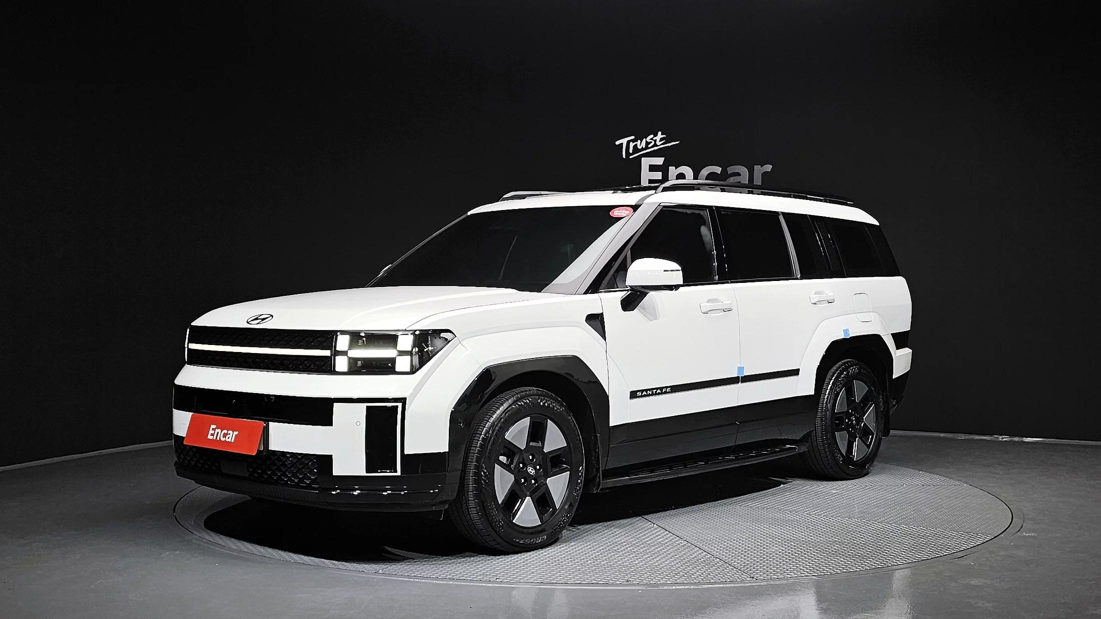 Hyundai Santa Fe HEV 1.6 2WD Calligraphy, гибрид, 2024 г. 30814 км.