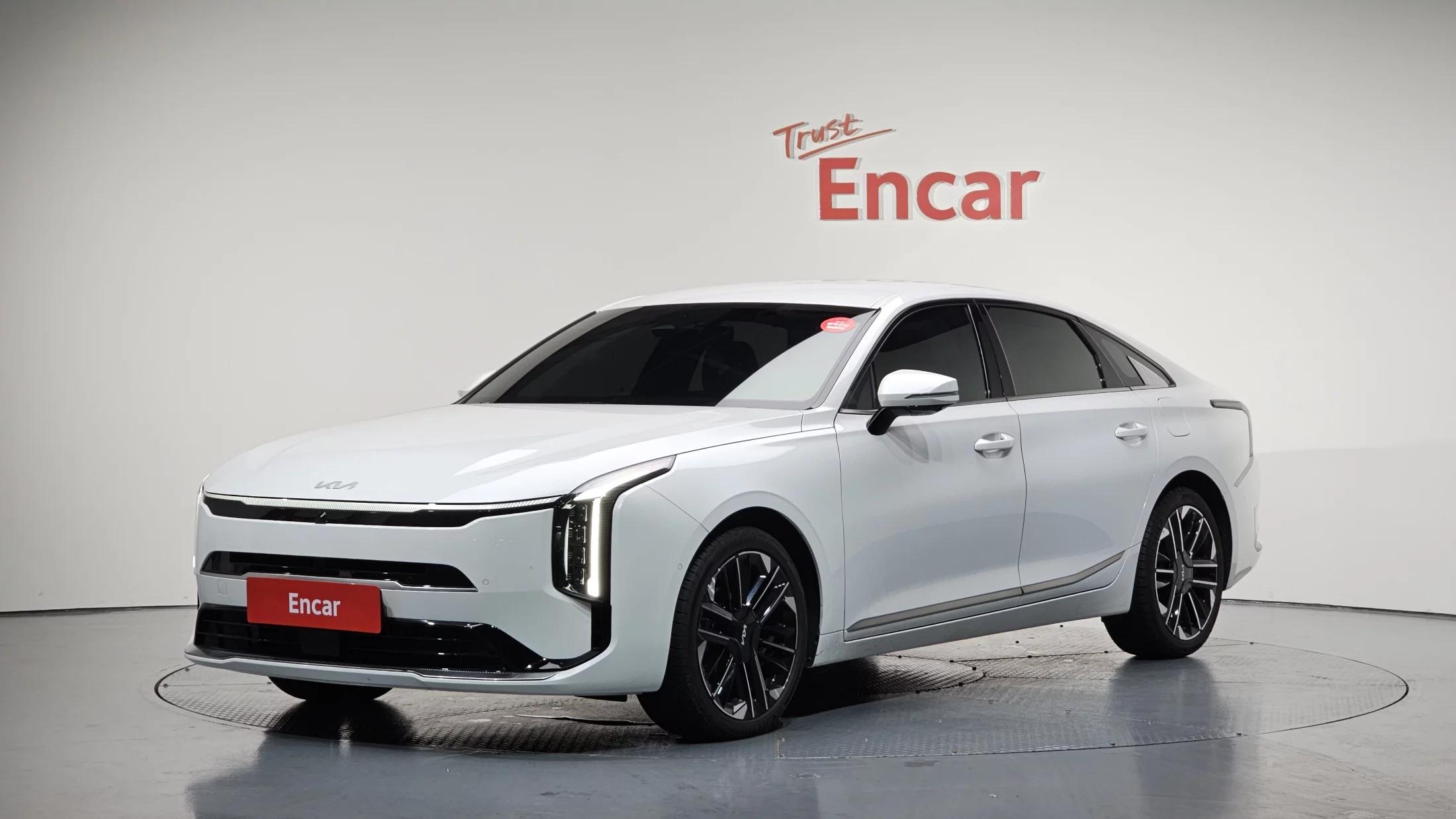 Kia K8 Noblesse, гибрид, 2024 г. 15073 км.