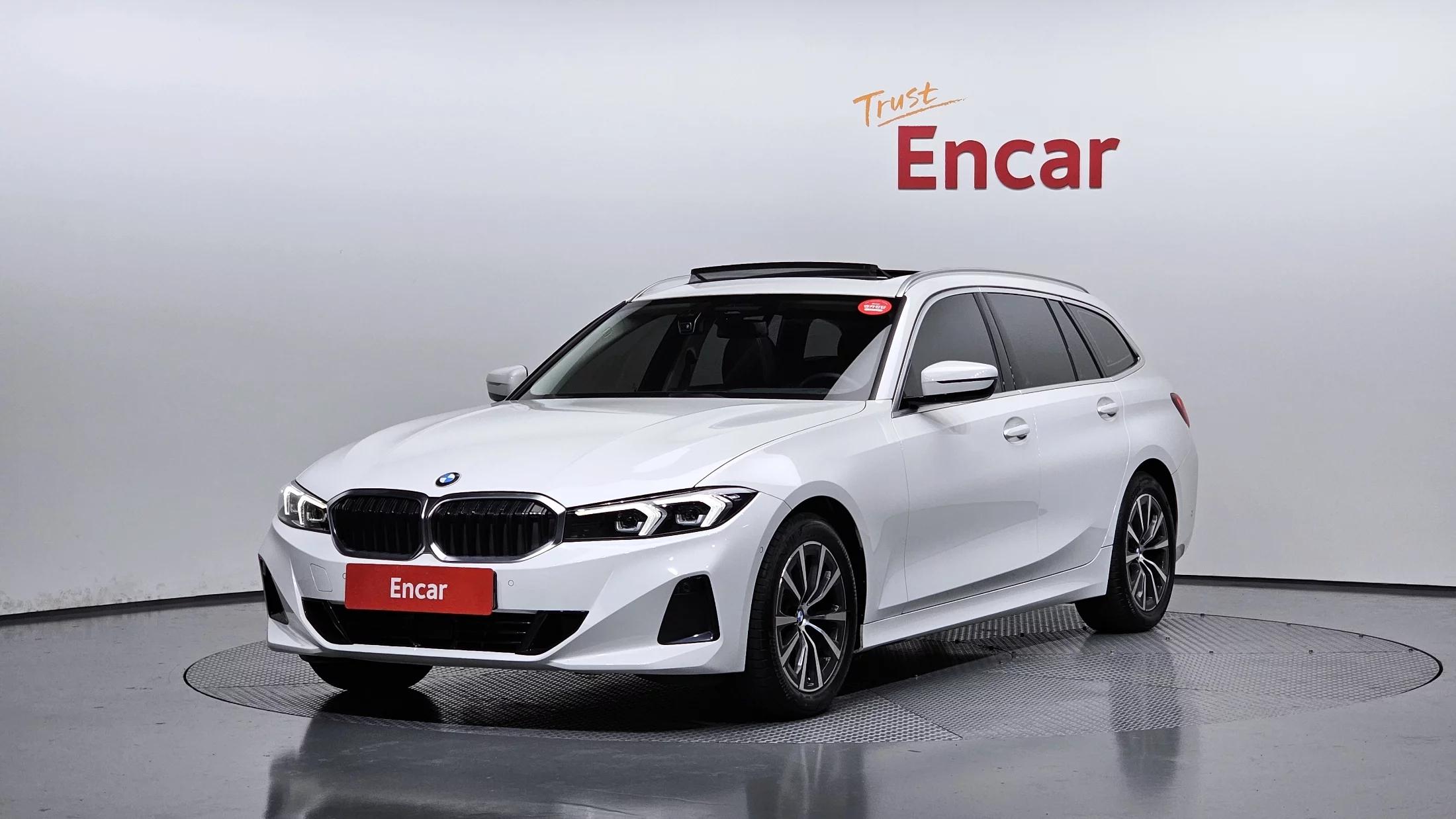 BMW 3-Series 320d Touring, 2023 г. 17080 км.