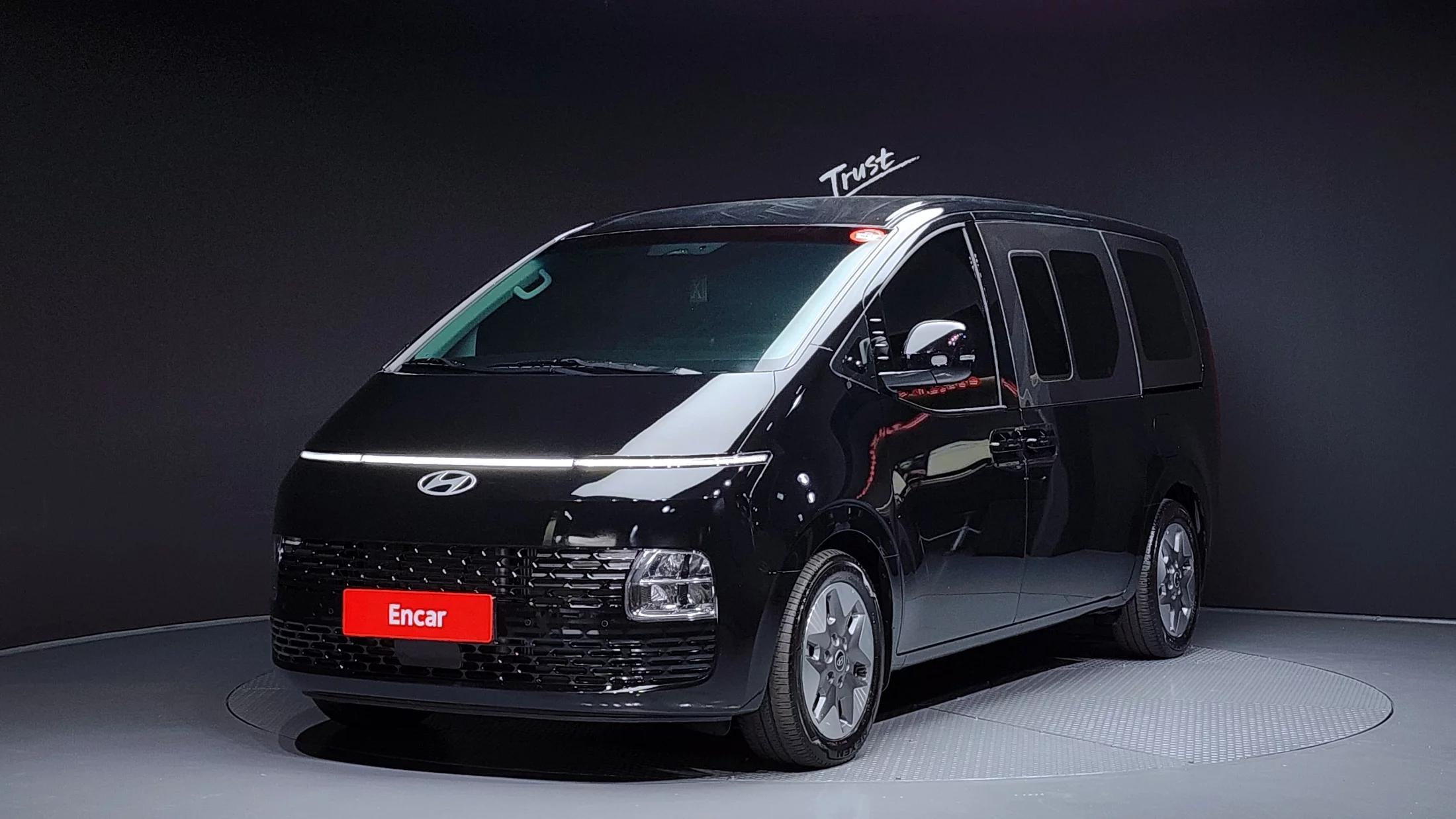 Hyundai Staria 4WD Tourer 9-Seater Modern, 2024 г. 19002 км.