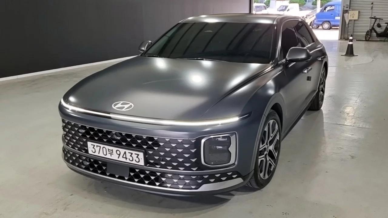 Hyundai Grandeur Exclusive, гибрид, 2023 г. 120083 км.