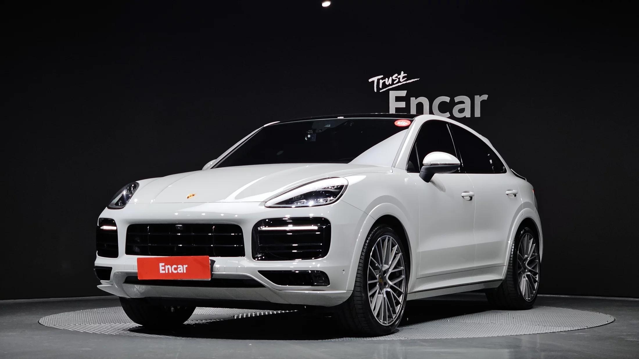 Porsche CAYENNE 3.0 Coupe, 2021 г. 33848 км.