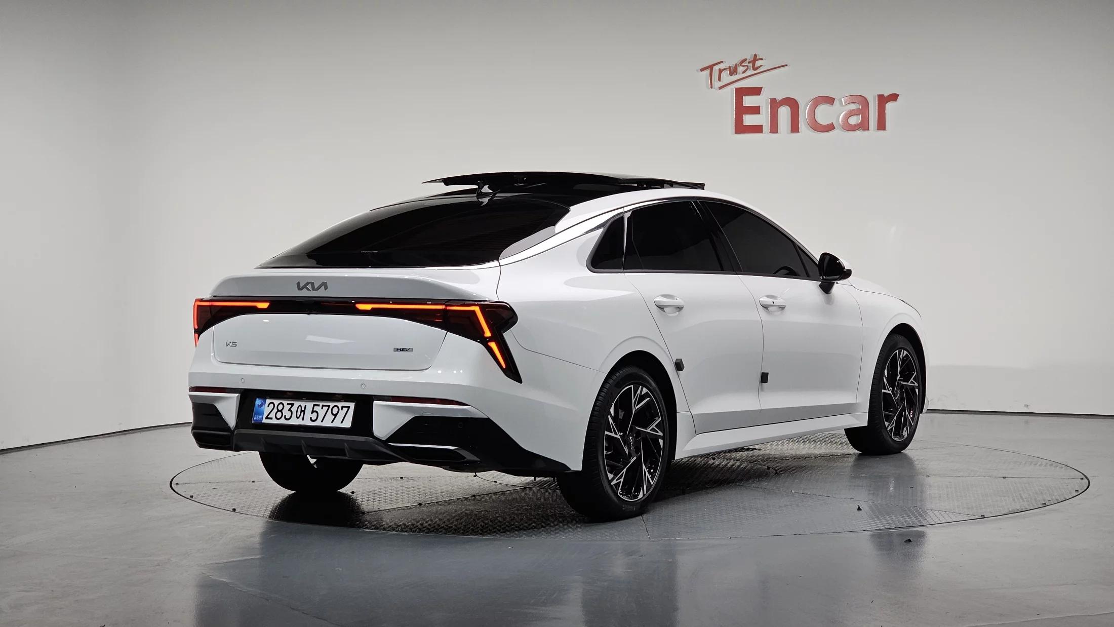 Kia K5 (Киа Оптима) Best Selection, гибрид, 2025 г. 5786 км.