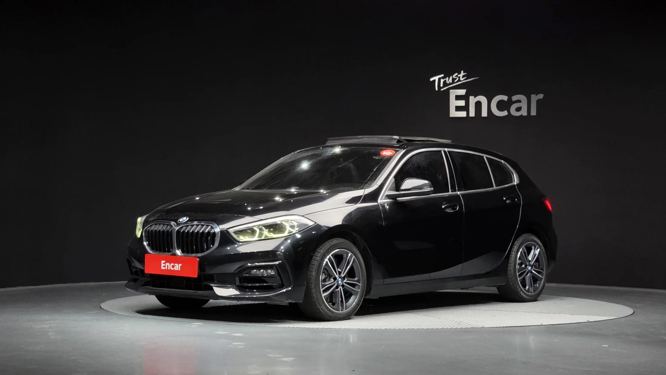 BMW 1-Series 120i Sports, 2022 г. 30380 км.